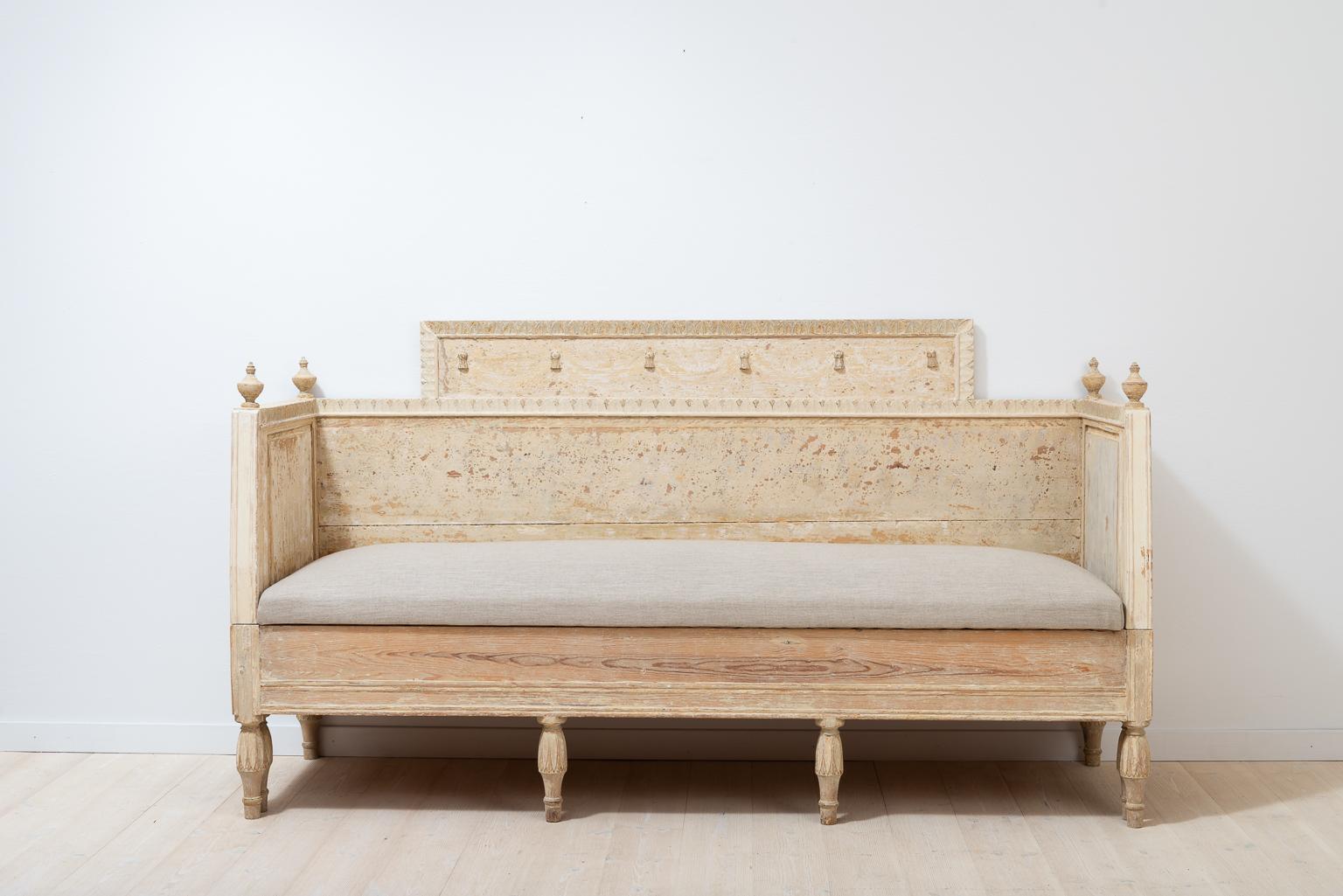 Swedish Gustavian Sofa from the Late 18th Century In Good Condition In Kramfors, SE