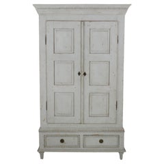 Armoire suédoise de style gustavien des années 1850 peinte en gris avec portes et tiroirs