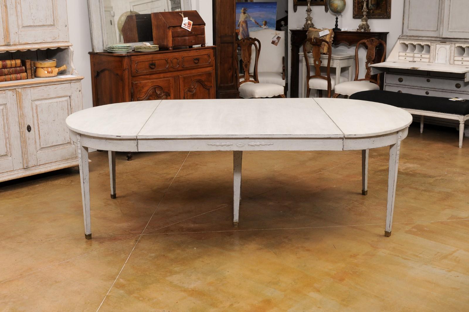 Swedish Gustavian Style 1850s Oval Dining Room Extension Table with Two Leaves 1