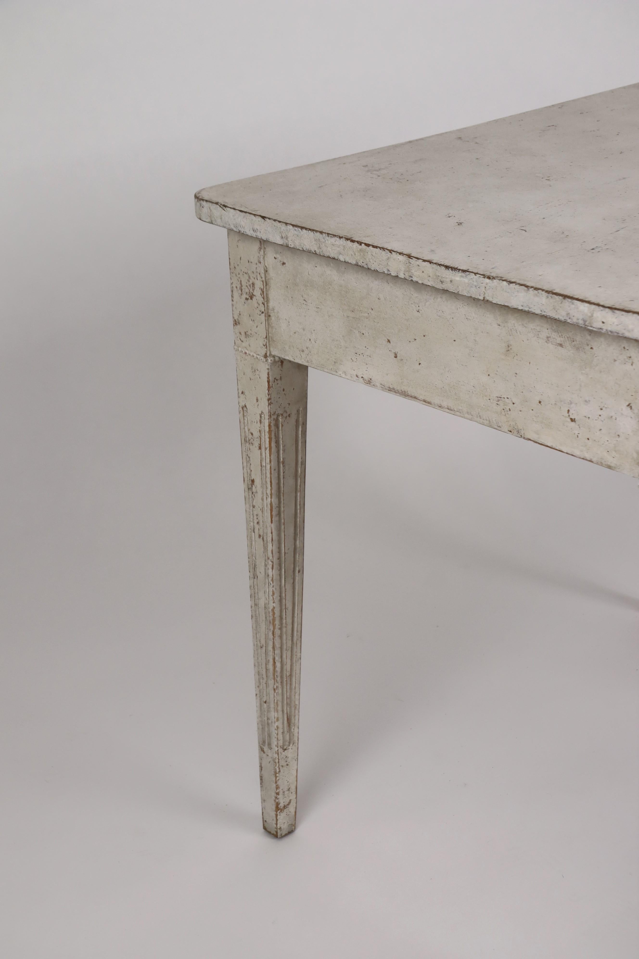 Wood Swedish Gustavian Style 1850s Painted Desk with Single Drawer and Tapered Legs For Sale