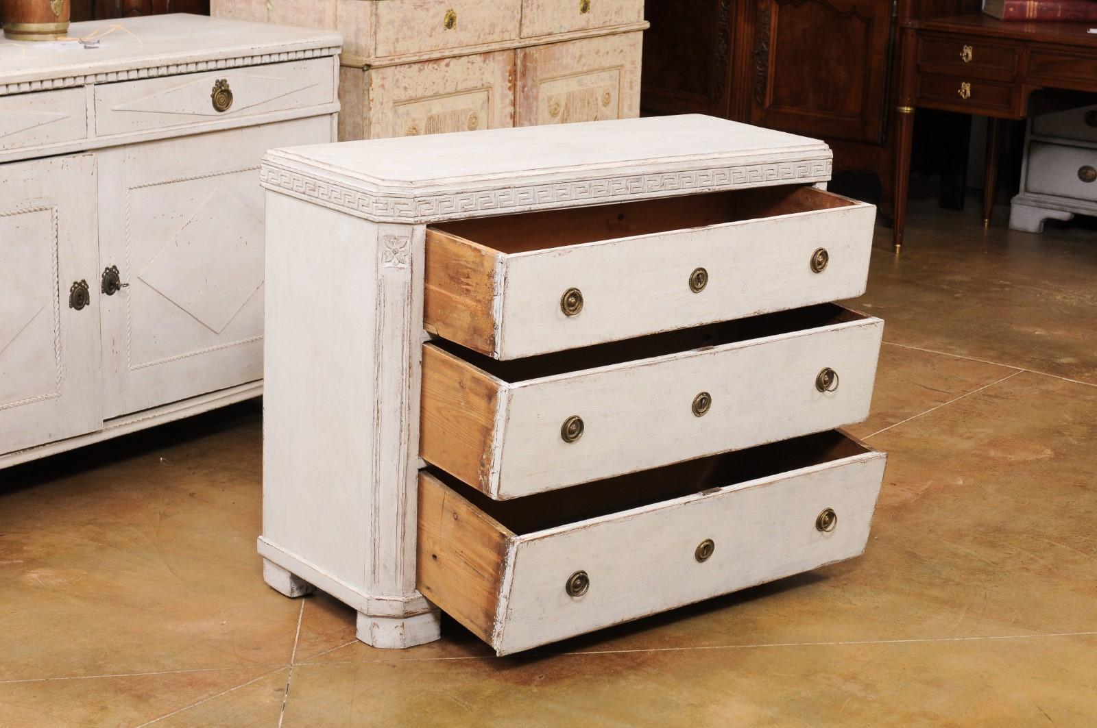 Swedish Gustavian Style 1860s Painted Three-Drawer Chest with Greek Key Frieze For Sale 1