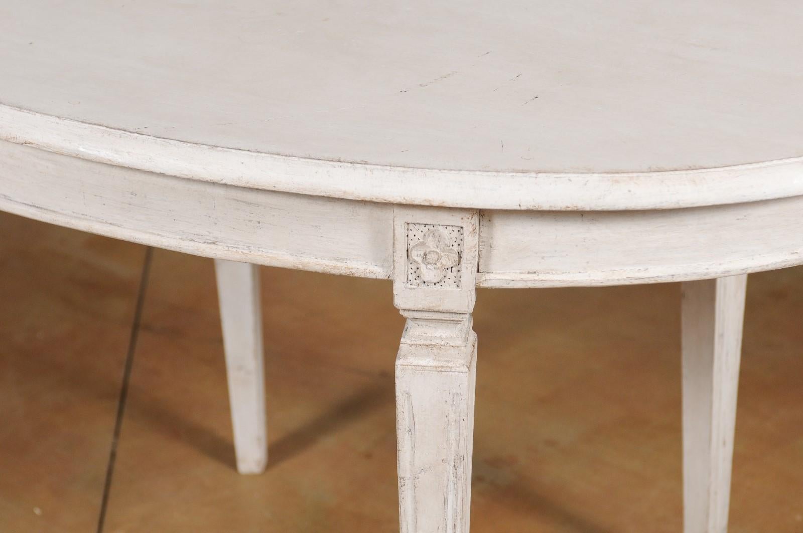 Wood Swedish Gustavian Style 1880s Oval Top Painted Table with Tapered Fluted Legs