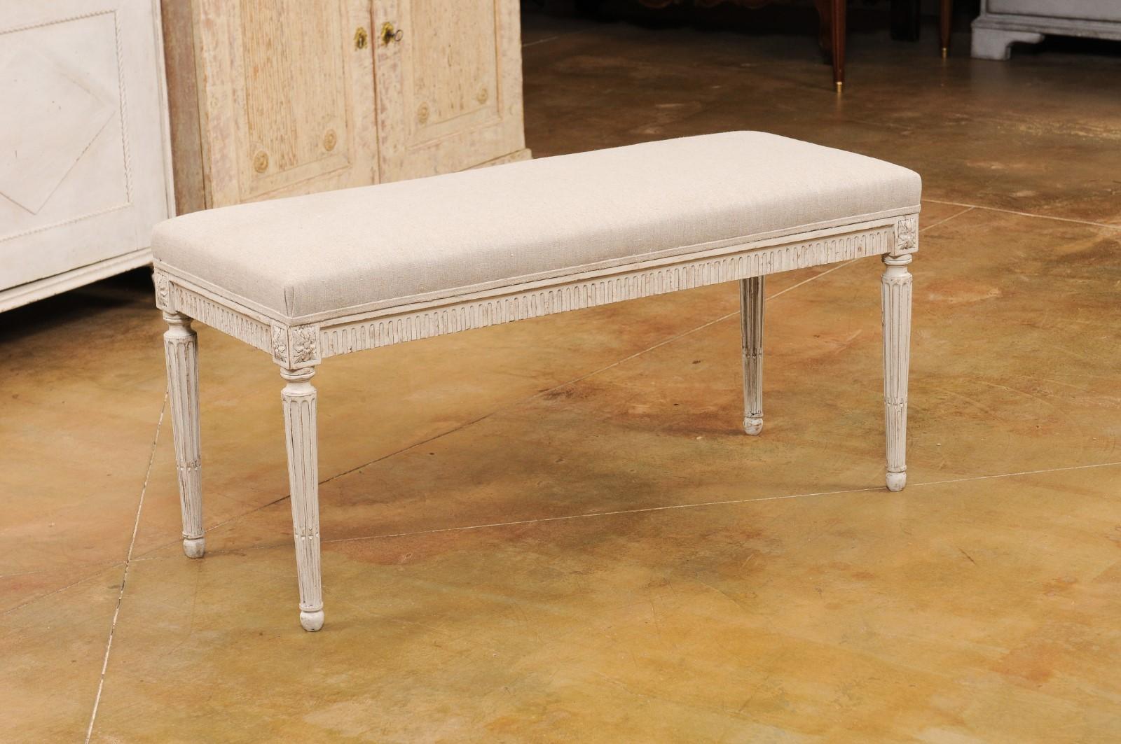 Swedish Gustavian Style 1880s Painted Bench with Lift Top and Carved Apron In Good Condition In Atlanta, GA