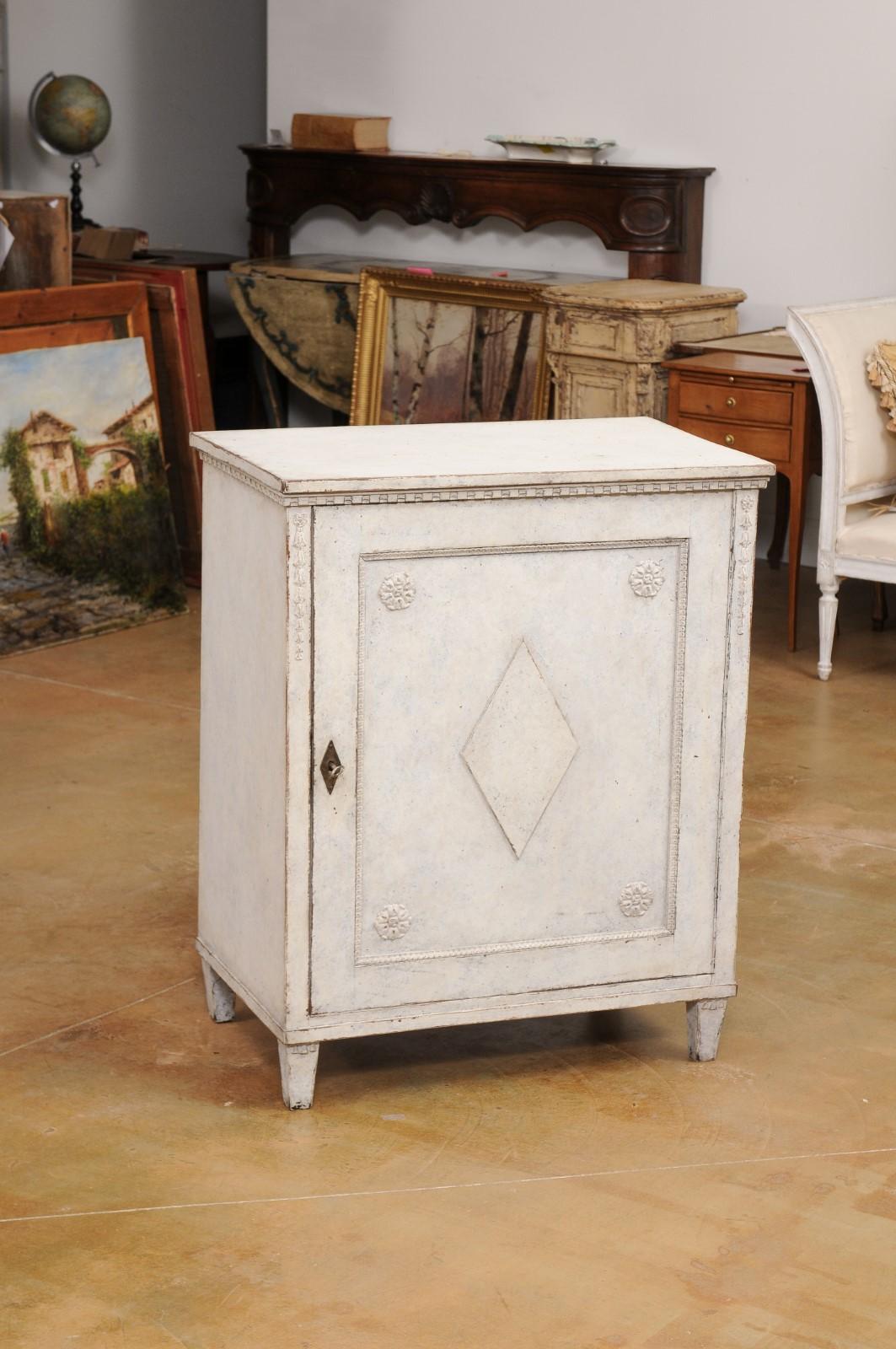 Swedish Gustavian Style 1880s Painted Cabinet with Carved Diamond and Rosettes In Good Condition For Sale In Atlanta, GA