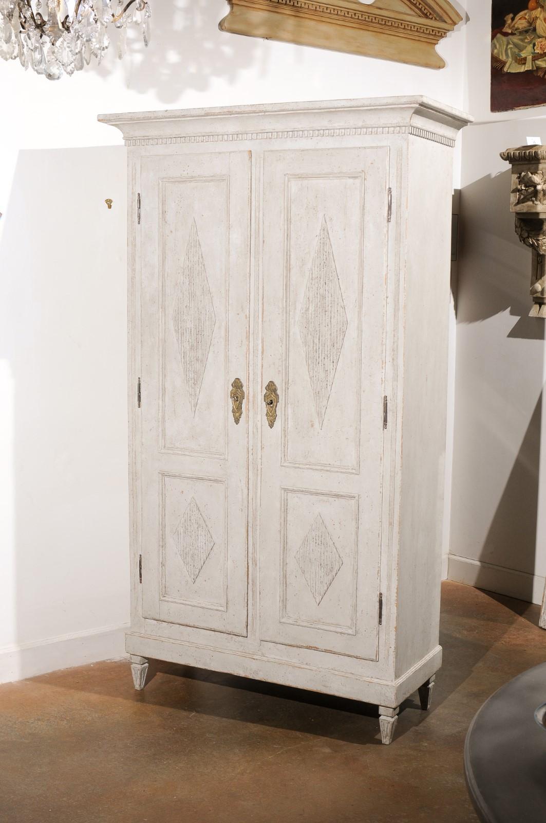 Swedish Gustavian Style 1880s Painted Linen Cabinet with Carved Diamond Motifs 7