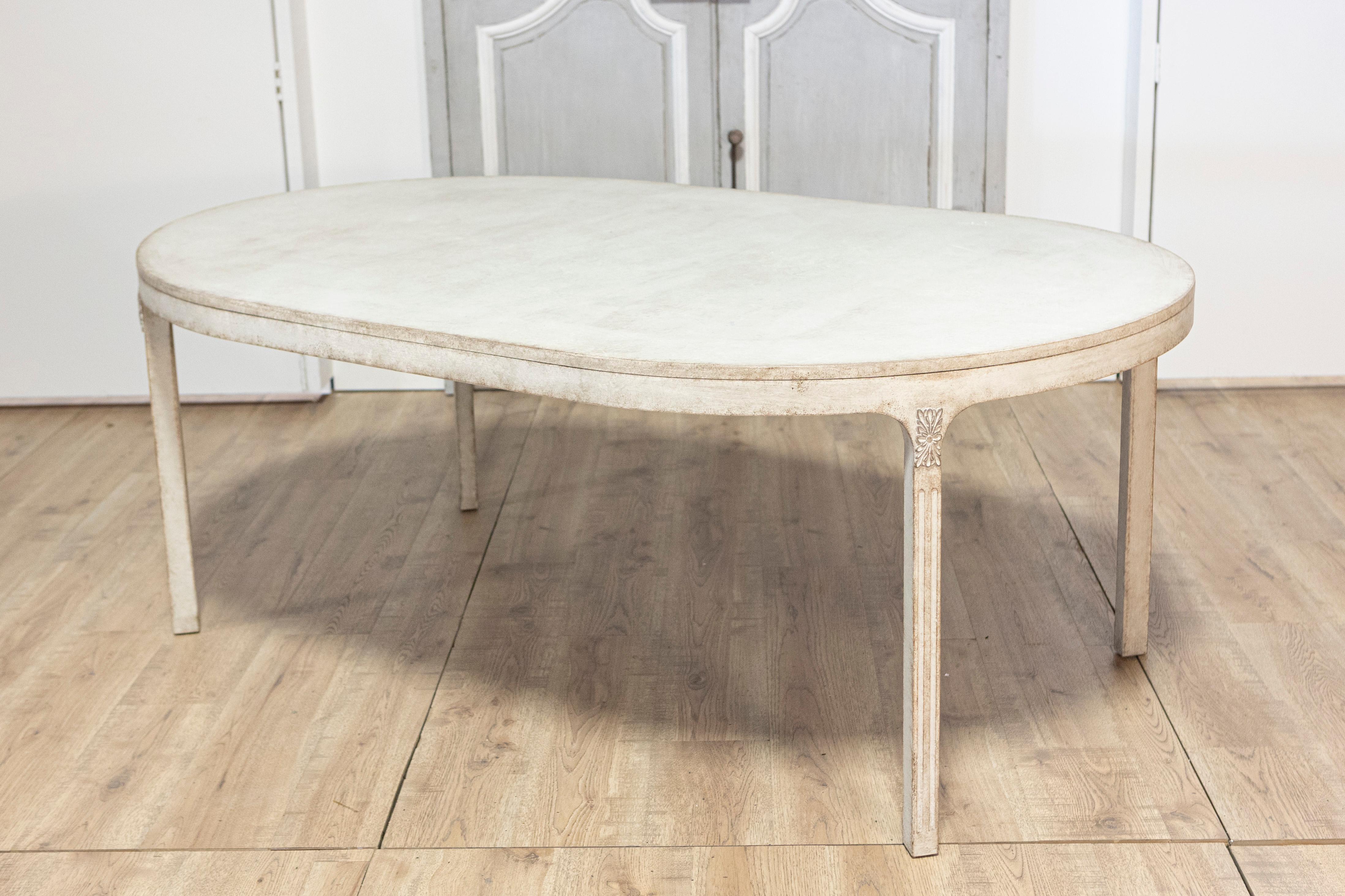 Carved Swedish Gustavian Style 1890s Light Gray Painted Dining Table with Oval Top For Sale