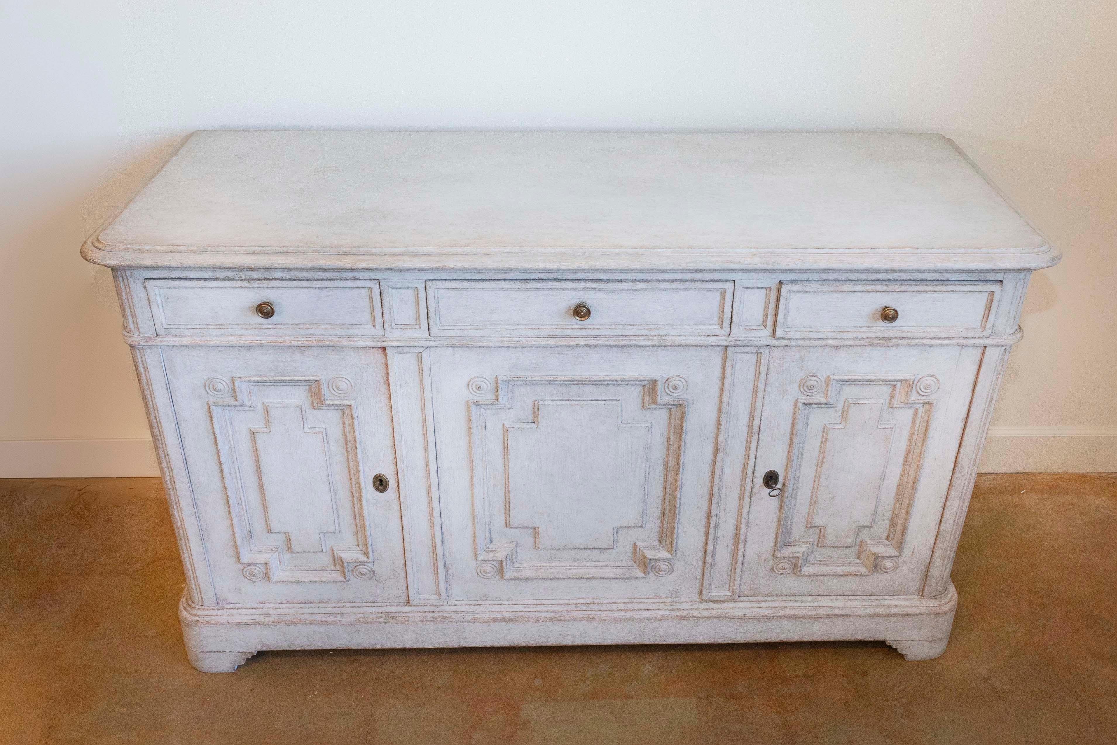 Swedish Gustavian Style 1890s Painted Sideboard with Carved Geometric Motifs 5
