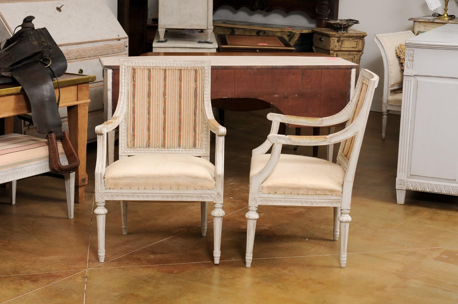 Swedish Gustavian Style 1900 Painted Wood Armchairs with Carved Aprons For Sale 4