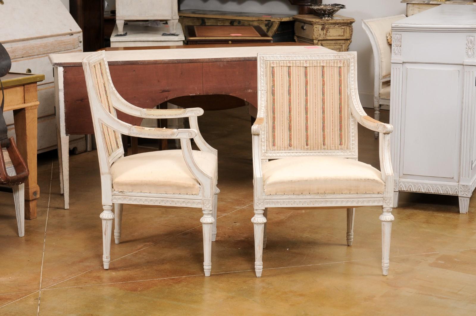 20th Century Swedish Gustavian Style 1900 Painted Wood Armchairs with Carved Aprons For Sale