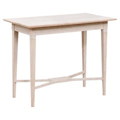 Table console suédoise de style gustavien des années 1900 en bois peint avec tablier sculpté