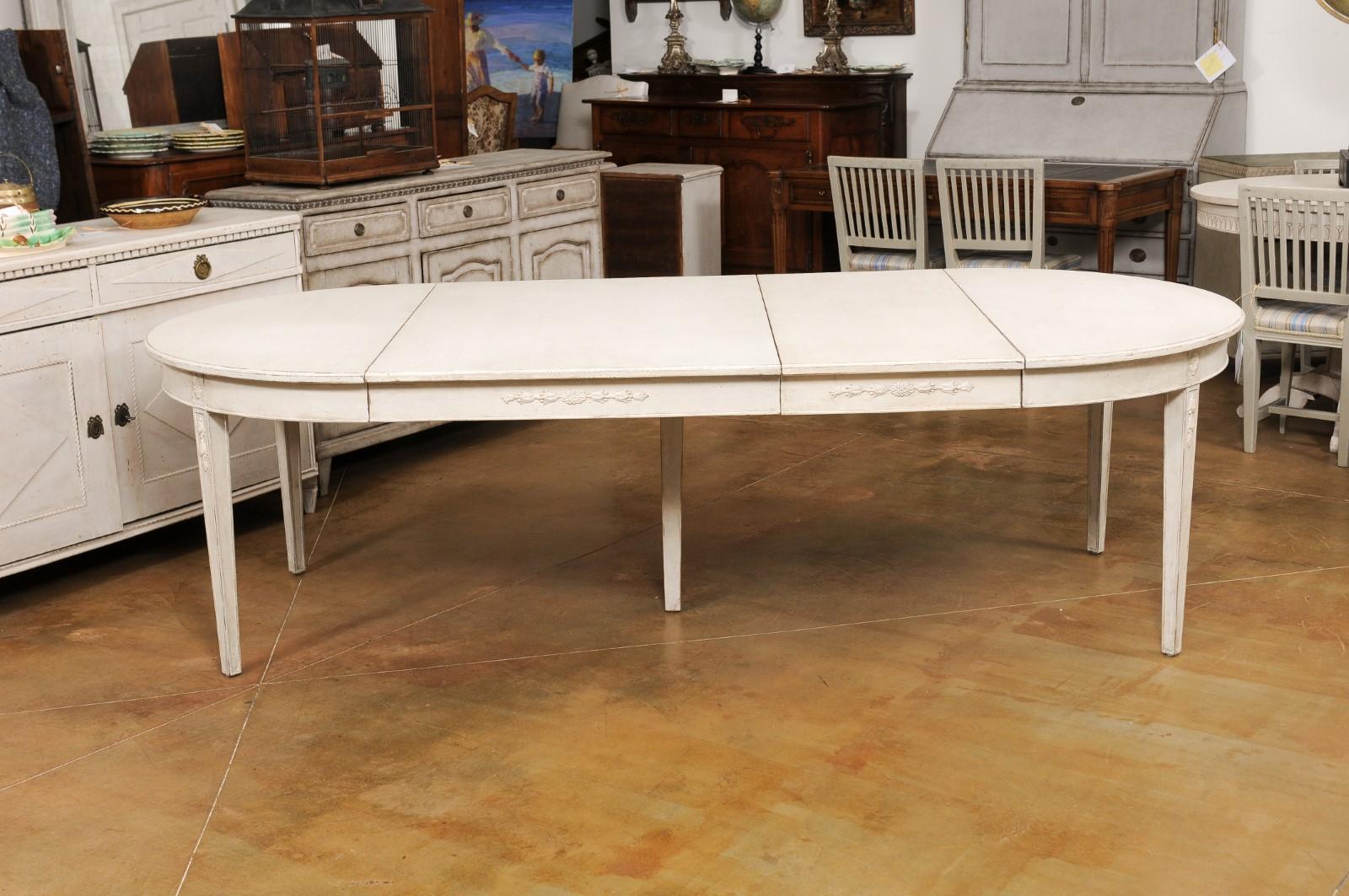 Swedish Gustavian Style 19th Century Extension Dining Table with Three Leaves 6
