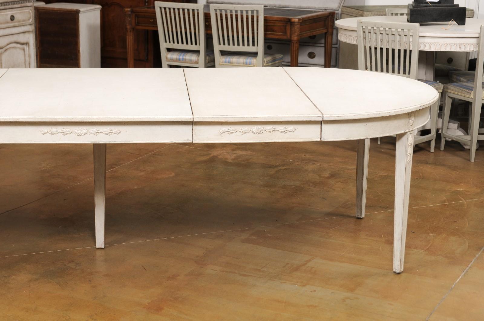 Swedish Gustavian Style 19th Century Extension Dining Table with Three Leaves 9