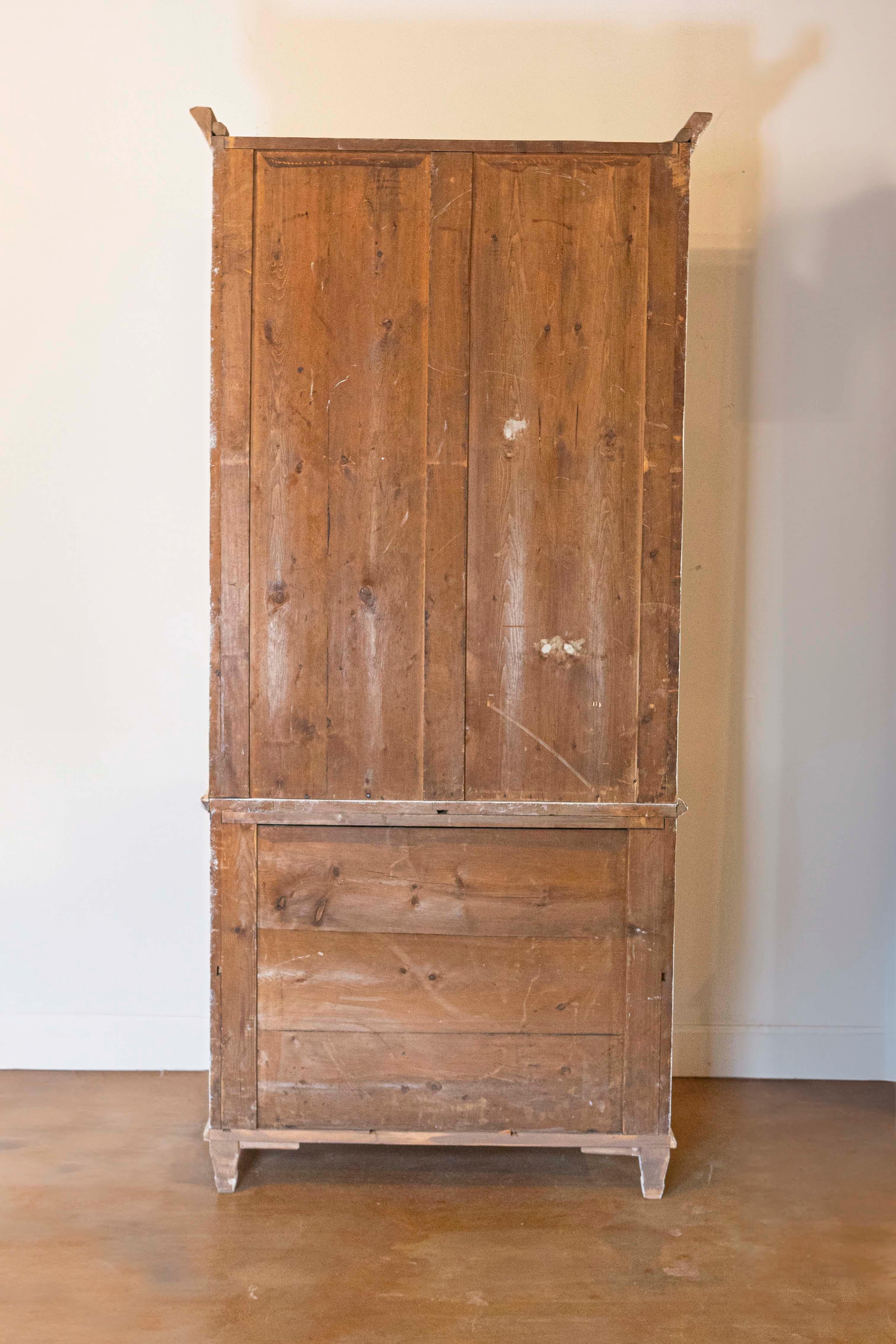 Swedish Gustavian Style 19th Century Light Painted Two-part Vitrine Cabinet 1