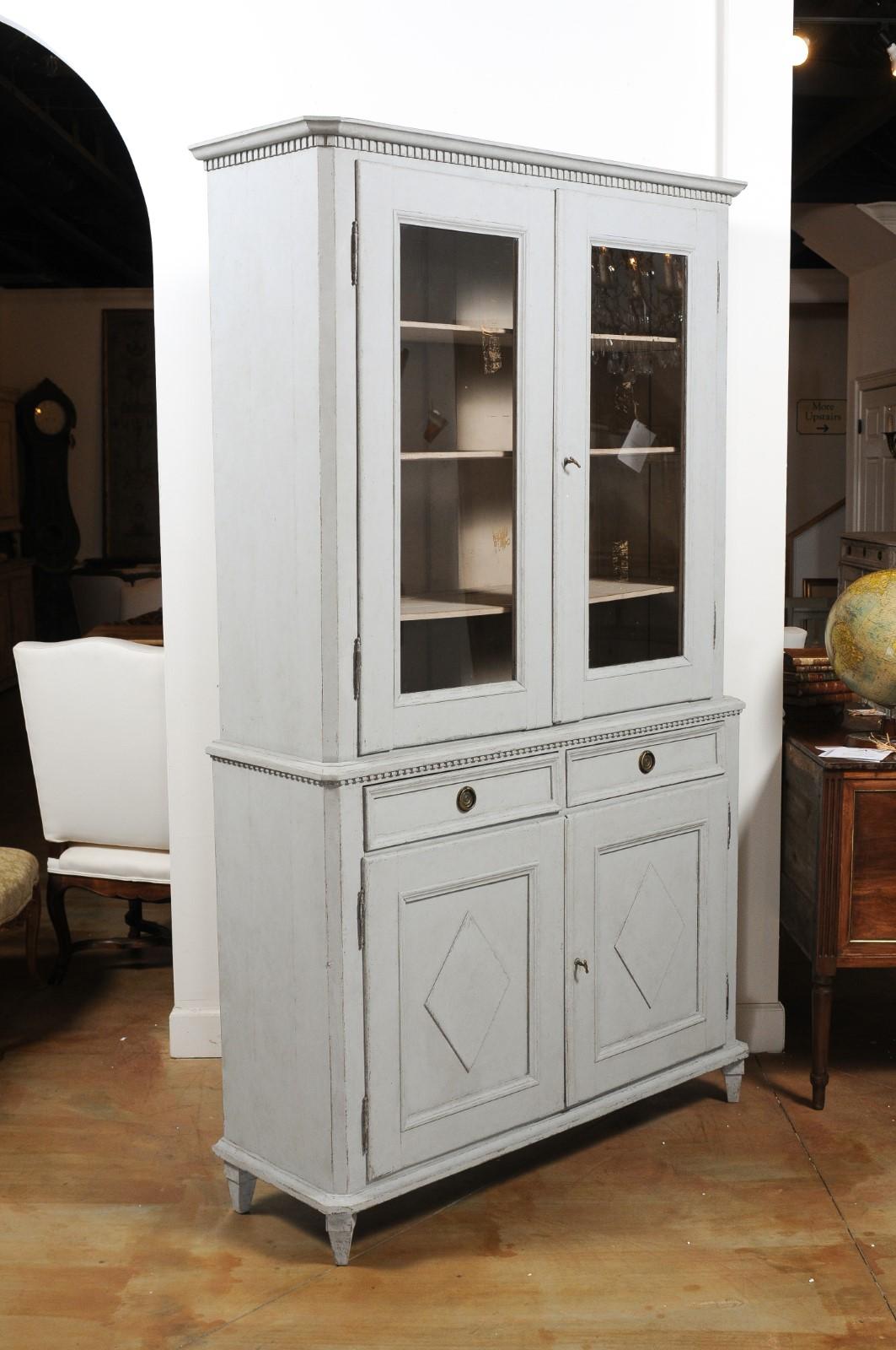 Swedish Gustavian Style 19th Century Painted Cabinet with Glass Doors 7