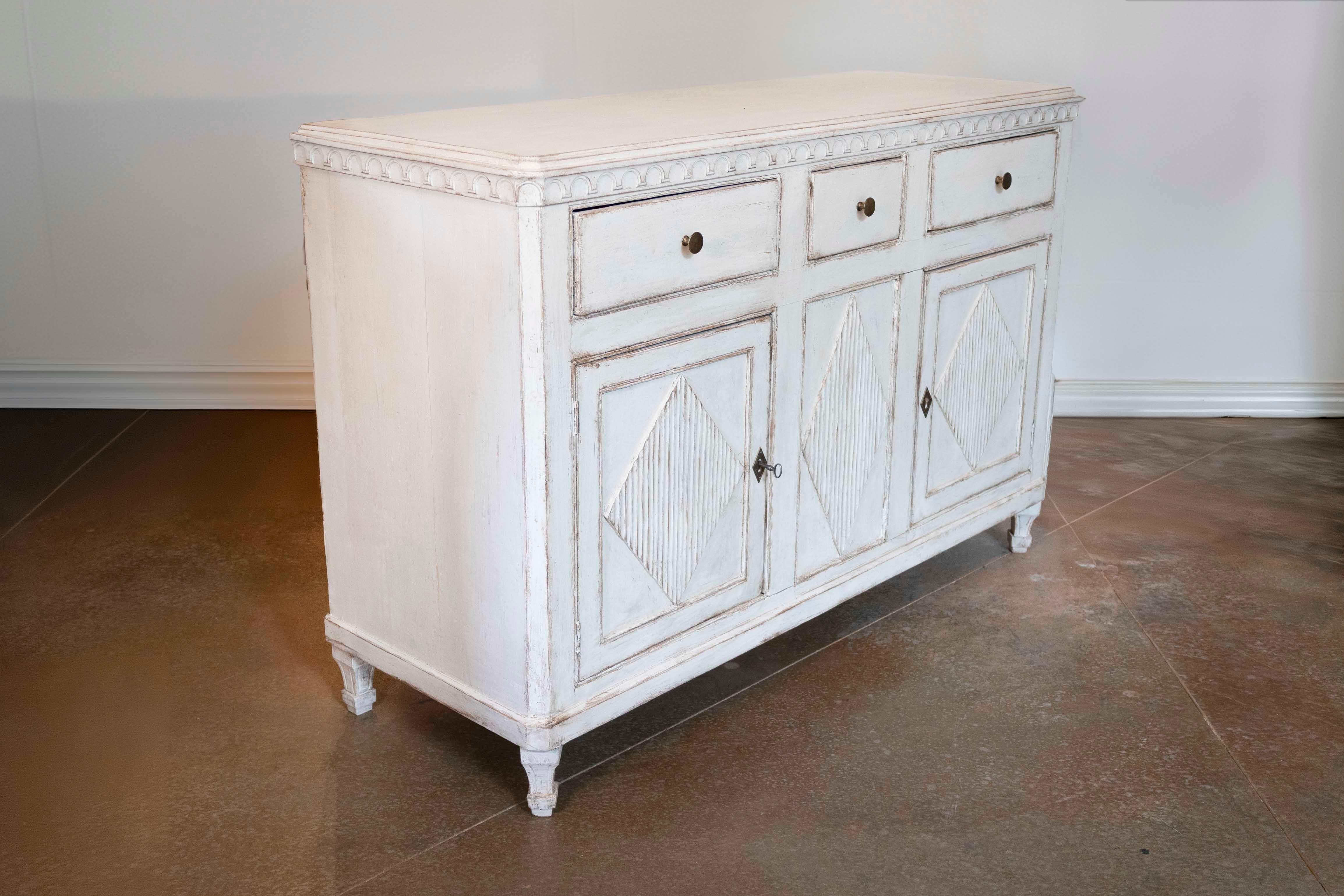 Swedish Gustavian Style 19th Century Painted Sideboard with Carved Motifs In Good Condition In Atlanta, GA