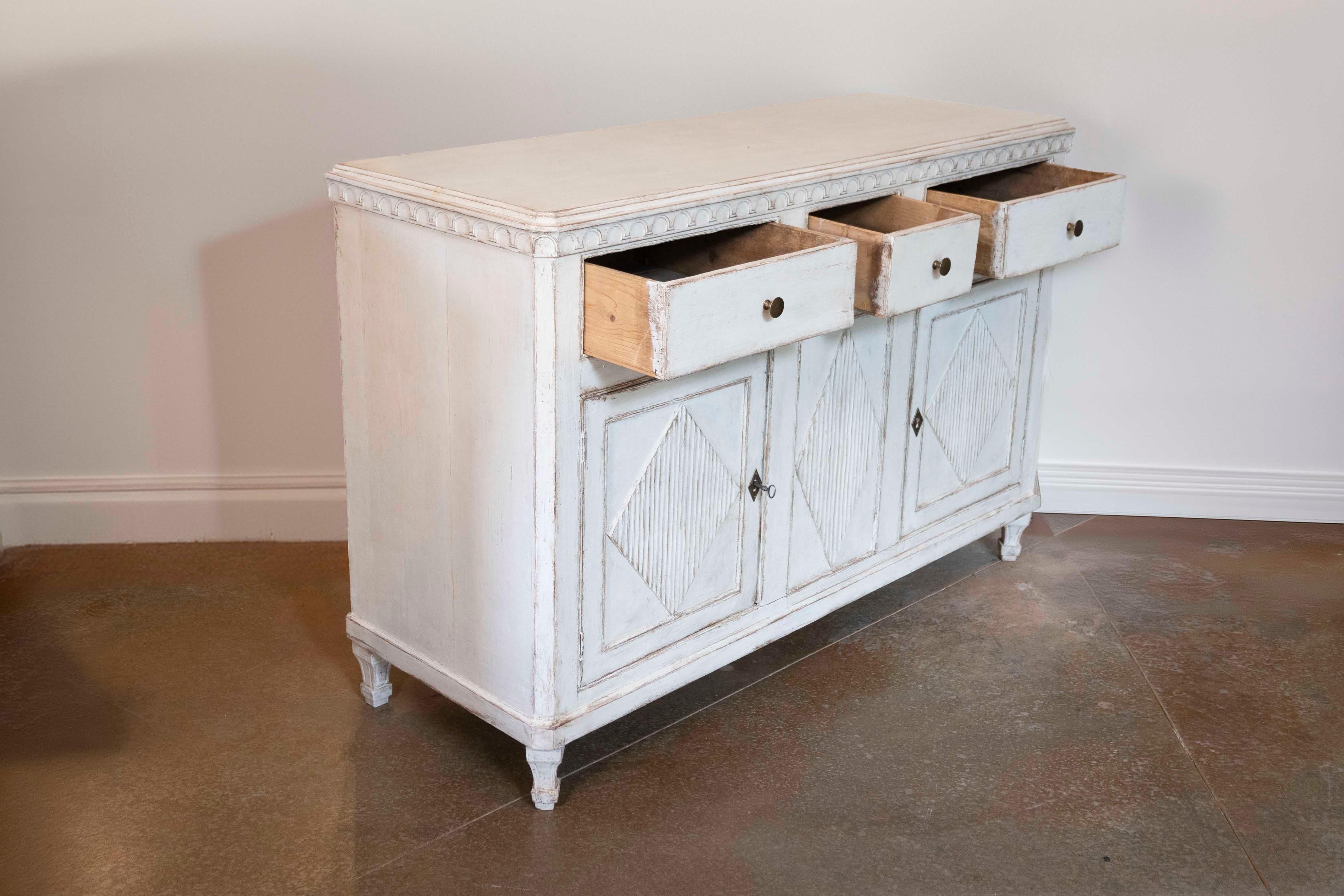 Wood Swedish Gustavian Style 19th Century Painted Sideboard with Carved Motifs