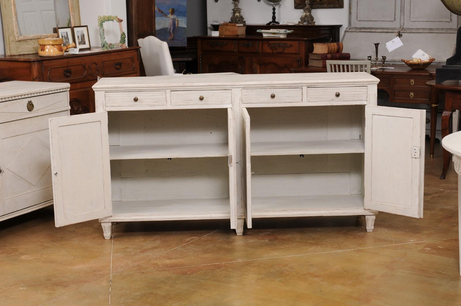 Swedish Gustavian Style 19th Century Painted Sideboard with Doors and Drawers For Sale 6