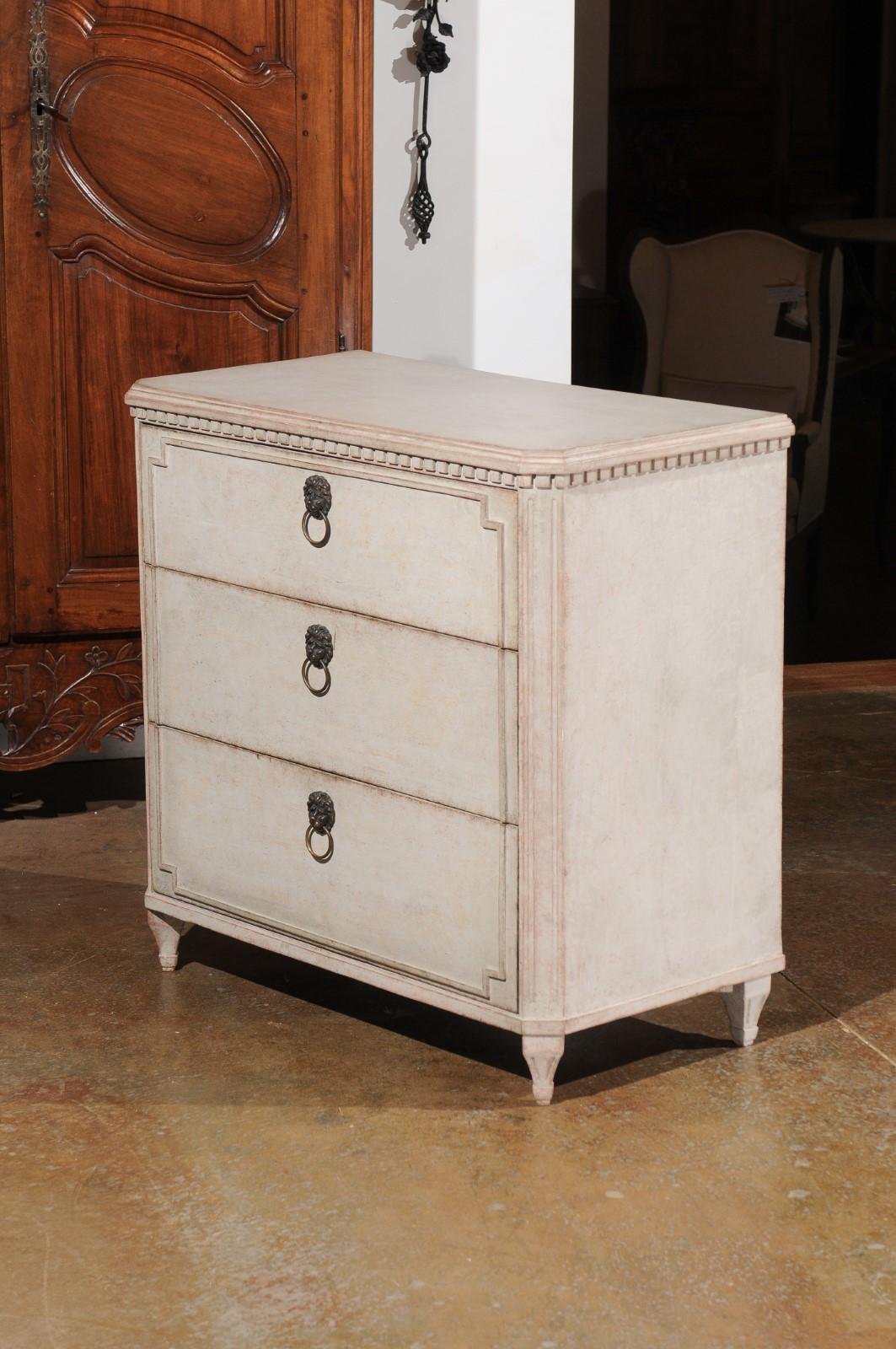 Swedish Gustavian Style 19th Century Painted Three-Drawer Chest with Dentil 4