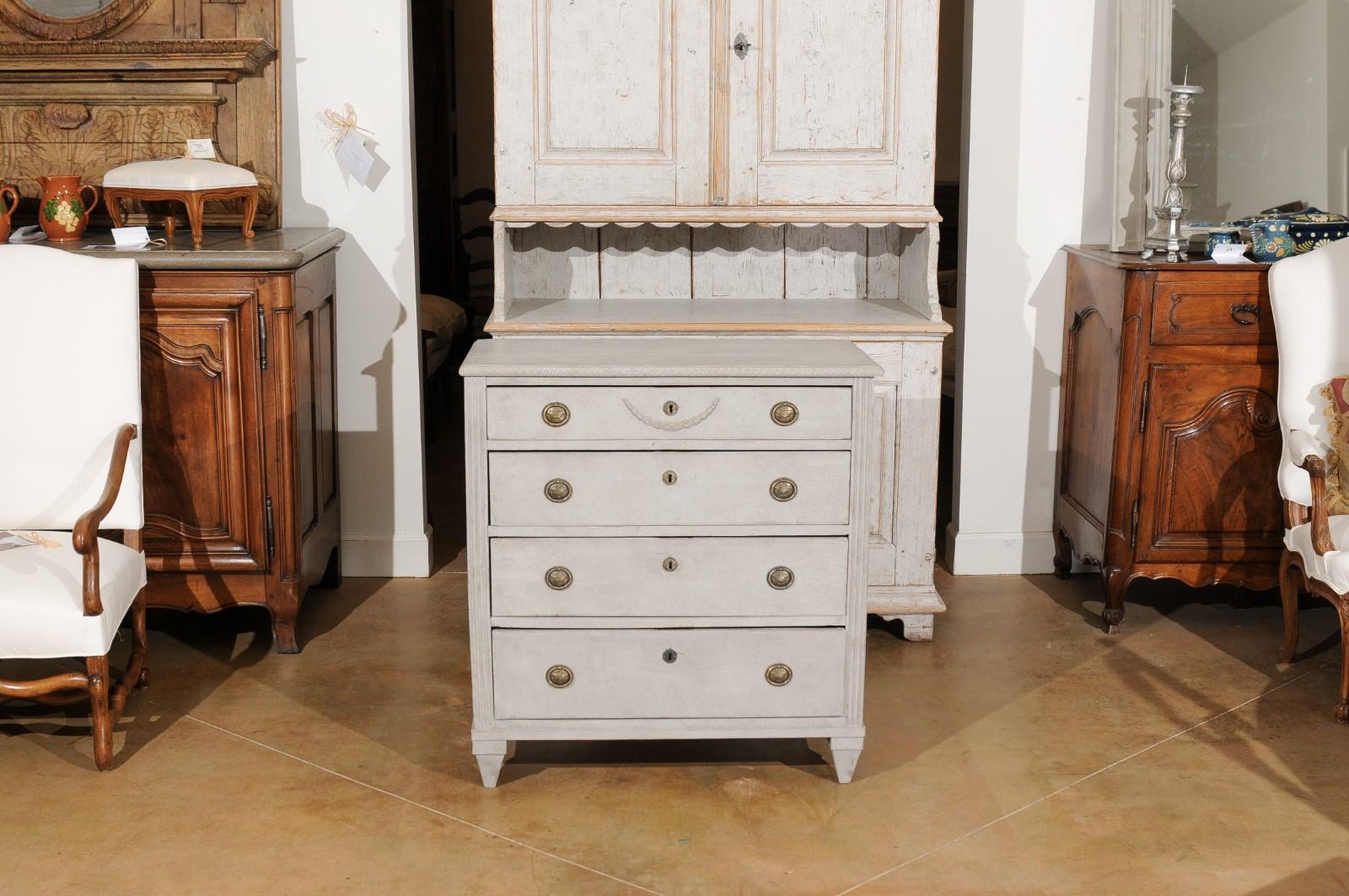 Swedish Gustavian Style 19th Century Painted Wood Four-Drawer Chest with Swag 5