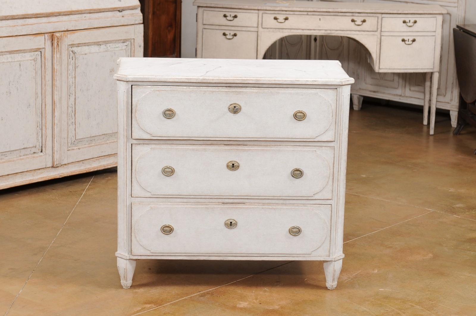 Swedish Gustavian Style 19th Century Three-Drawer Chest with Marbleized Top For Sale 8