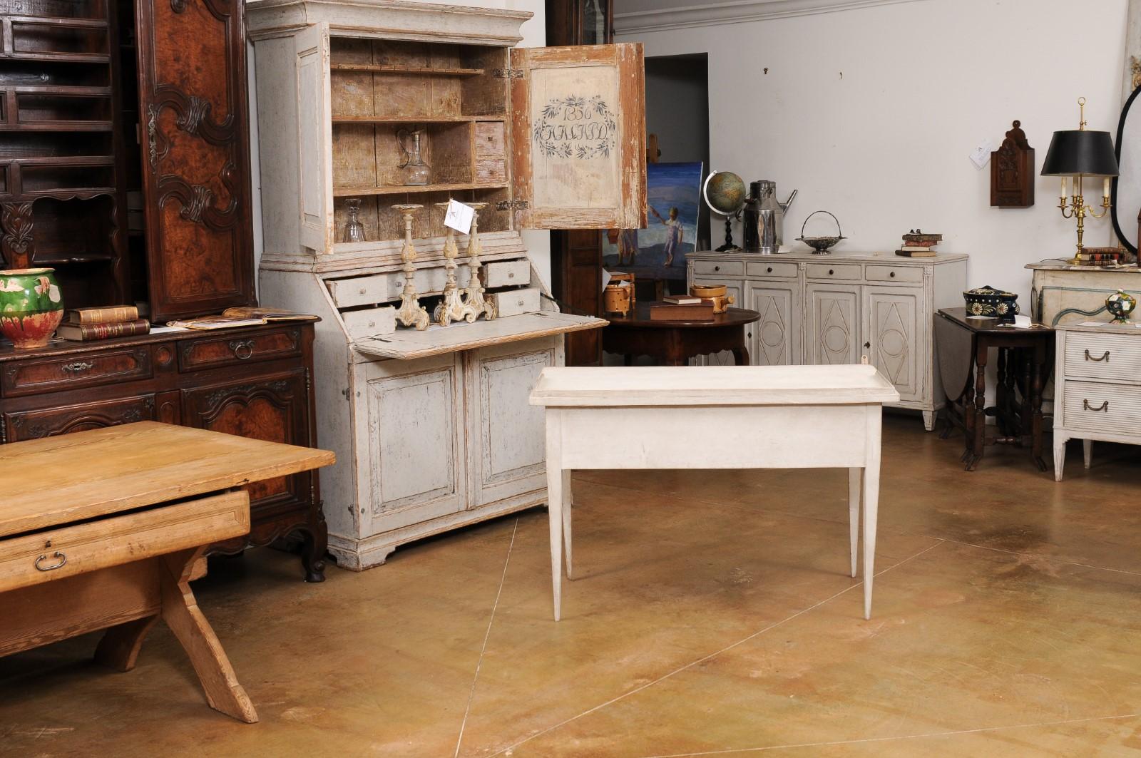 Swedish Gustavian Style 19th Century Writing Desk with Three Reeded Drawers 7