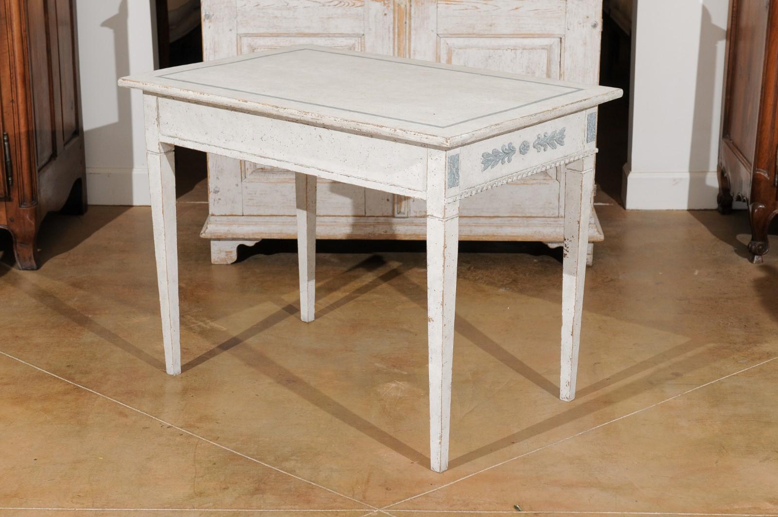 Swedish Gustavian Style 20th Century Painted Desk with Drawers and Foliage Decor 3