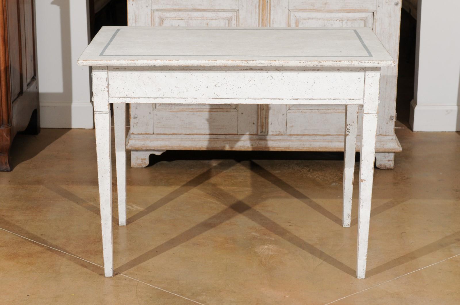 Swedish Gustavian Style 20th Century Painted Desk with Drawers and Foliage Decor 4