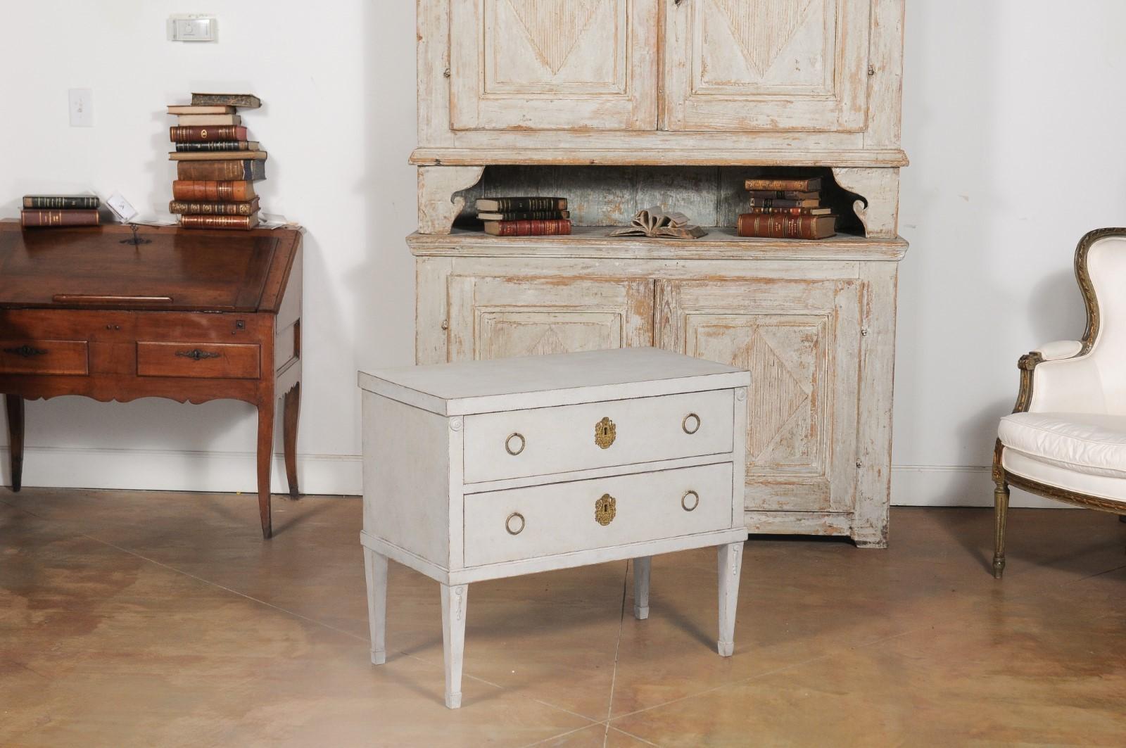 Swedish Gustavian Style 20th Century Two-Drawer Painted Chest with Tapered Legs 10