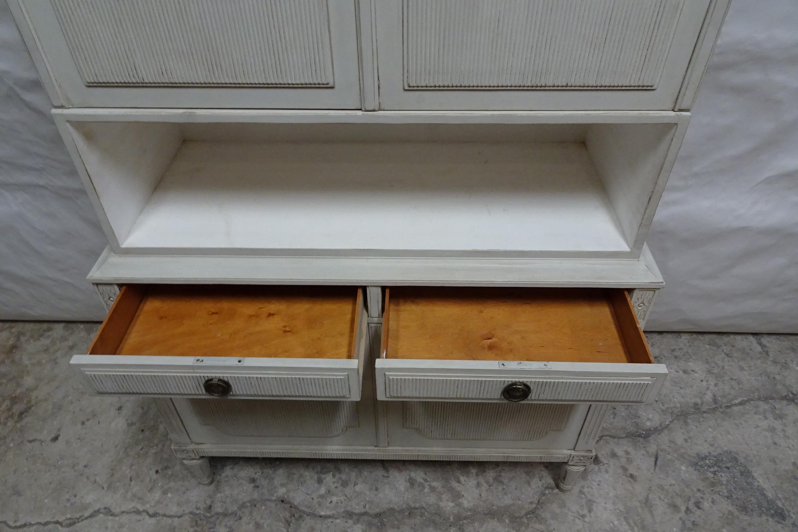 Swedish Gustavian Style 4 Door Hutch In Good Condition For Sale In Hollywood, FL