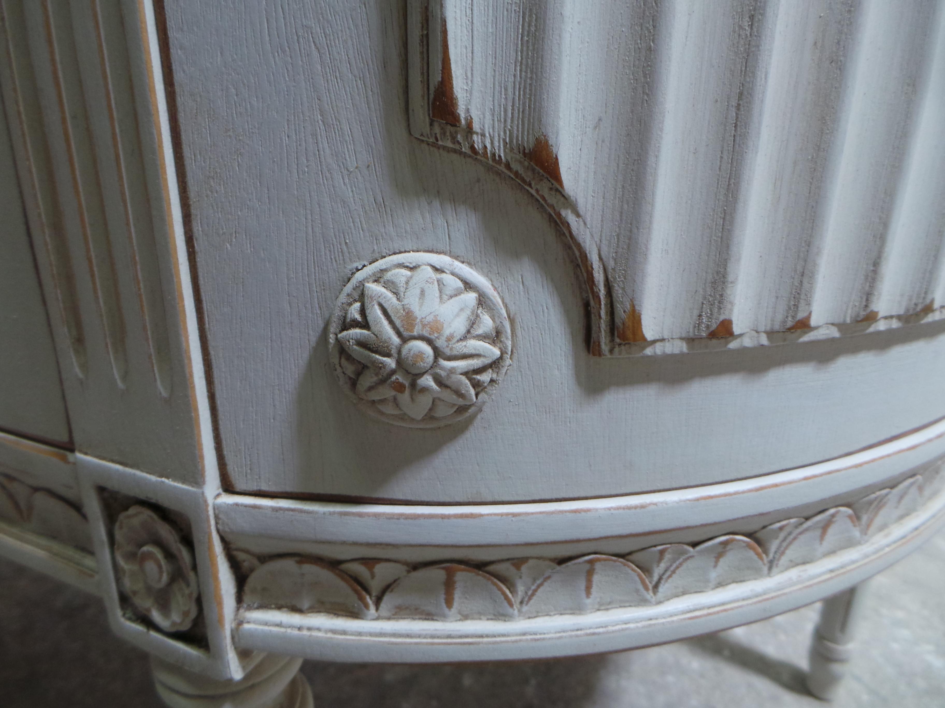 Swedish Gustavian Style 4 Drawer 2 Door Sideboard For Sale 8