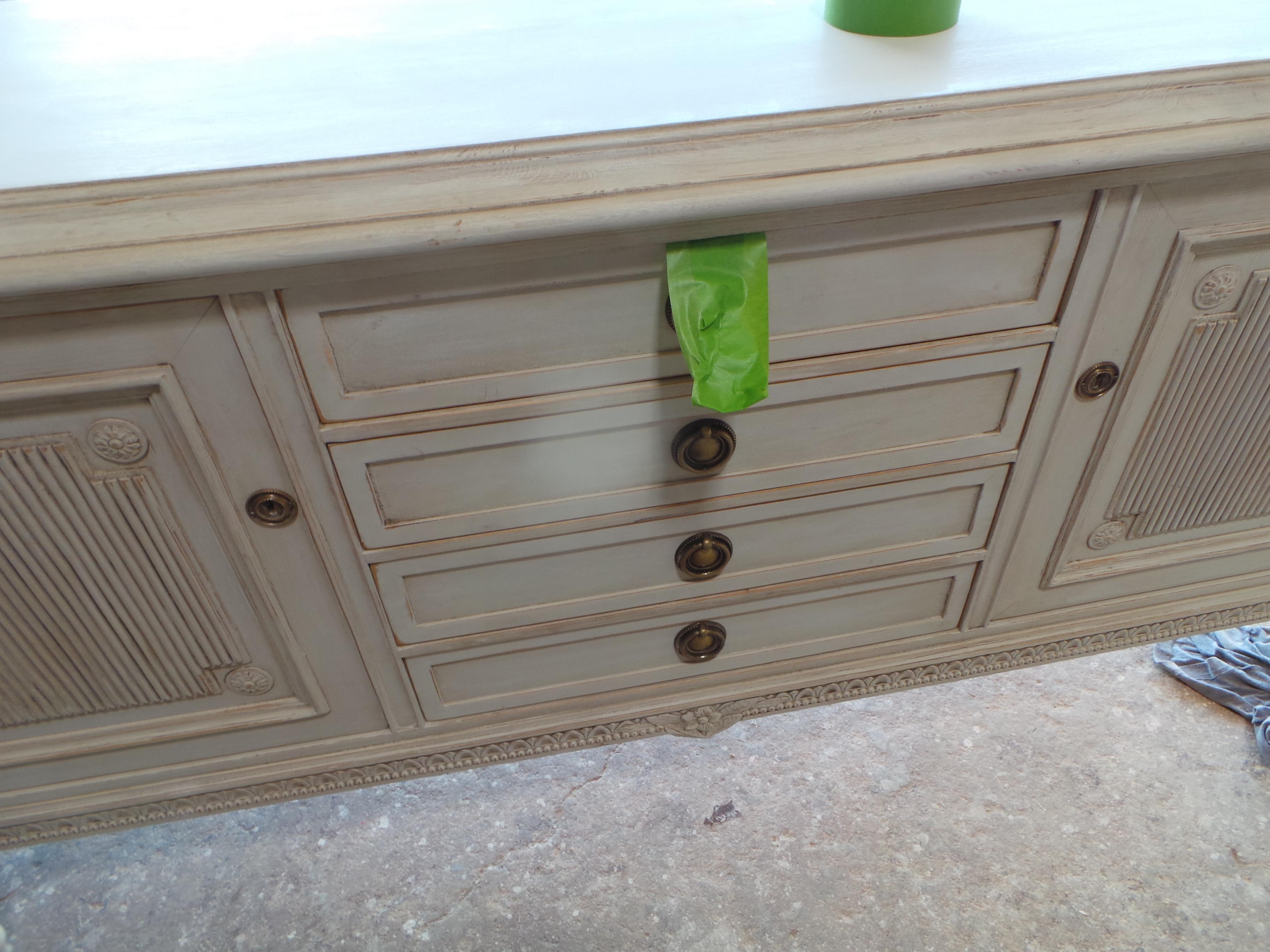 Buffet suédois de style gustavien à 4 tiroirs et 2 portes en vente 8