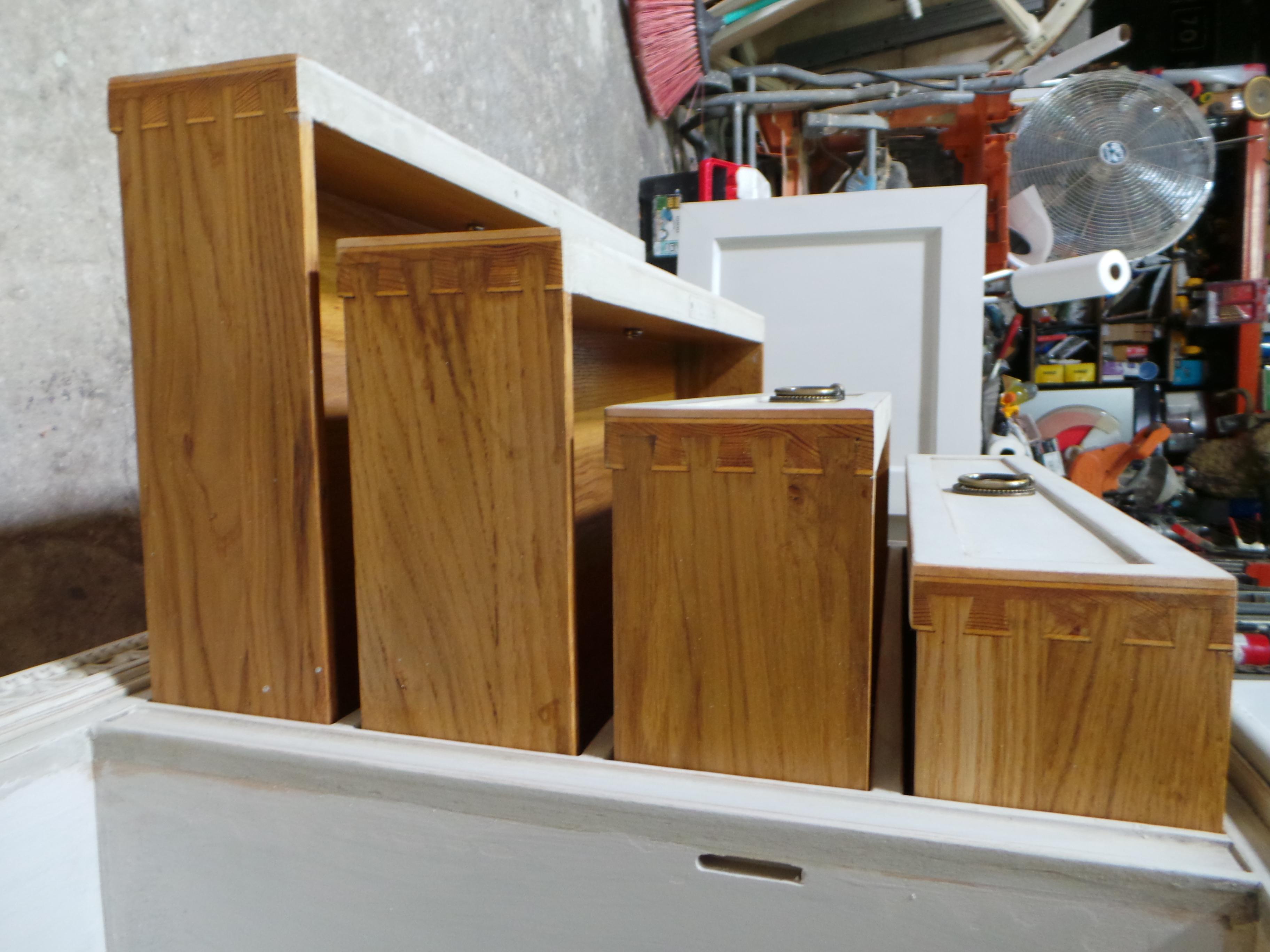 Milieu du XXe siècle Buffet suédois de style gustavien à 4 tiroirs et 2 portes en vente