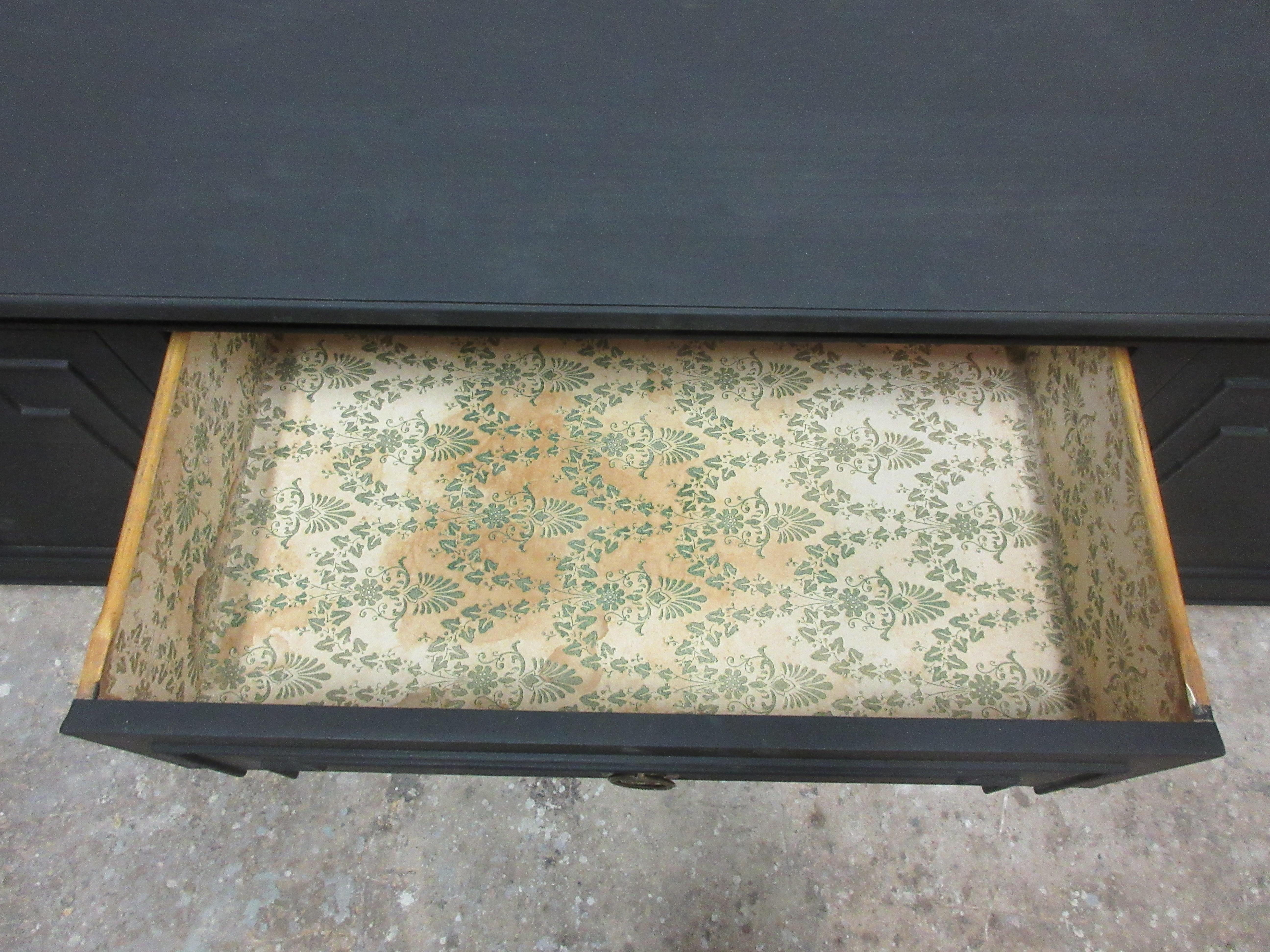 Swedish Gustavian Style 9-Drawer Dresser 1