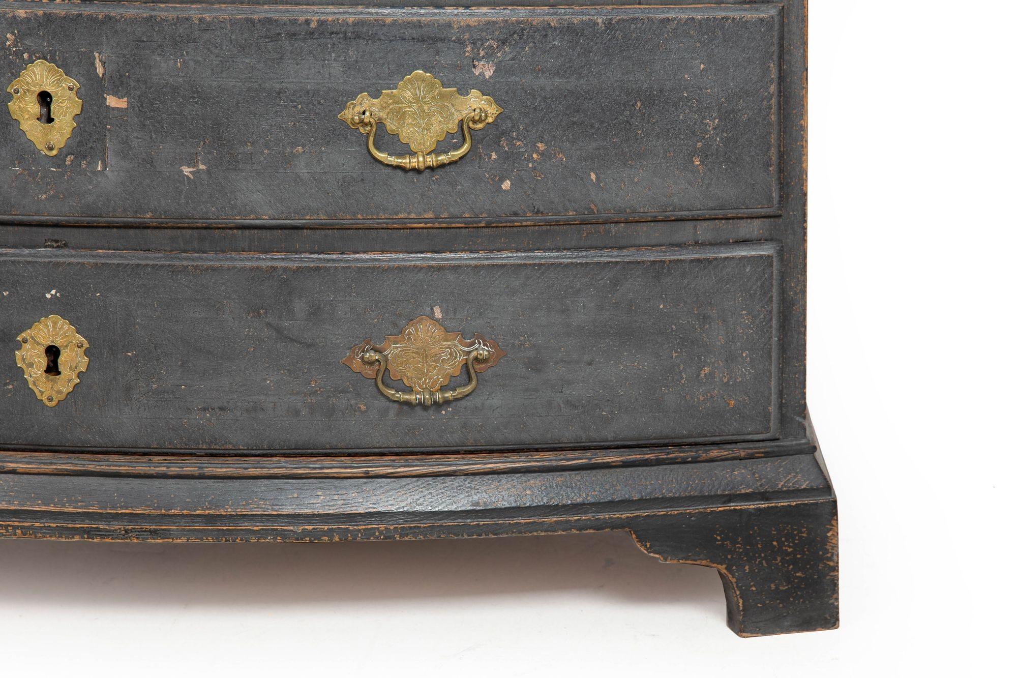 Schwedische Kommode im Gustavianischen Stil mit blauer Bemalung ca. 1800 im Angebot 4