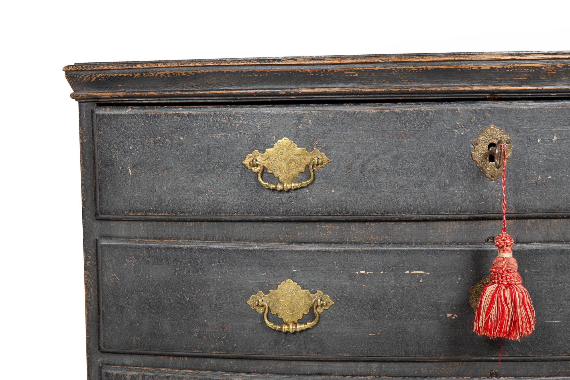 Schwedische Kommode im Gustavianischen Stil mit blauer Bemalung ca. 1800 im Angebot 1