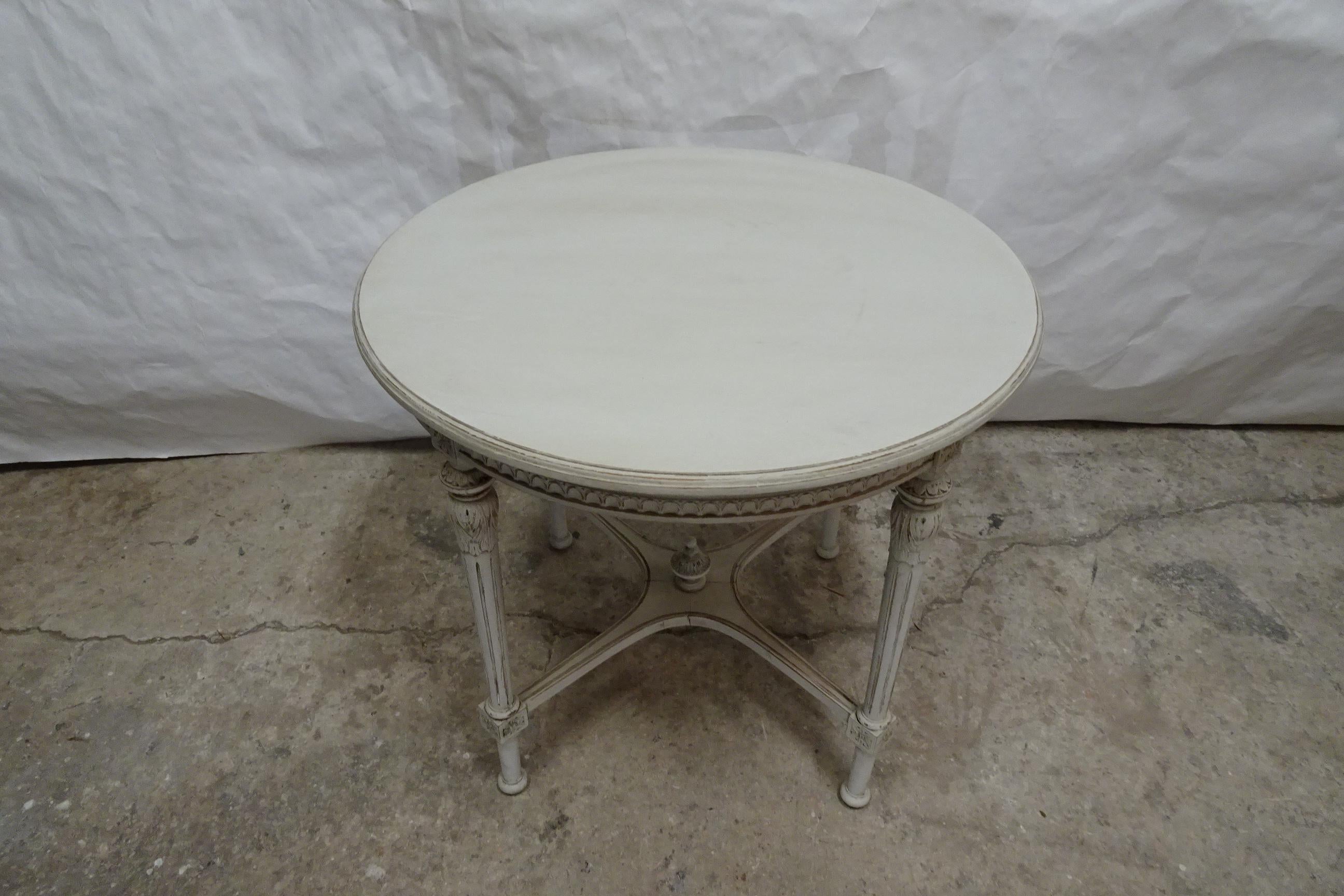 Swedish Gustavian Style Center Table In Good Condition For Sale In Hollywood, FL