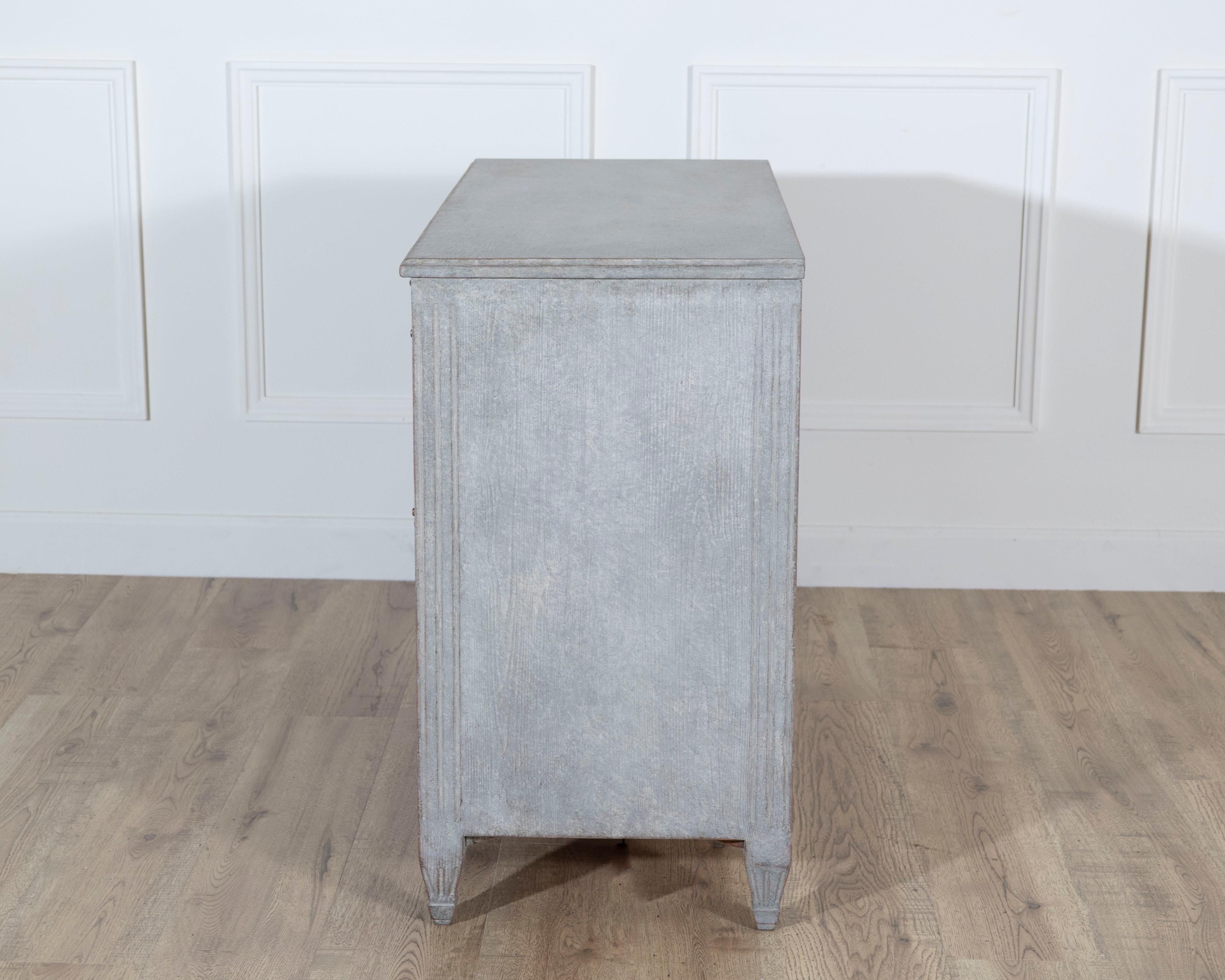 Cassettiera svedese in stile gustaviano in due tonalità di grigio, CIRCA 1880 in vendita 3