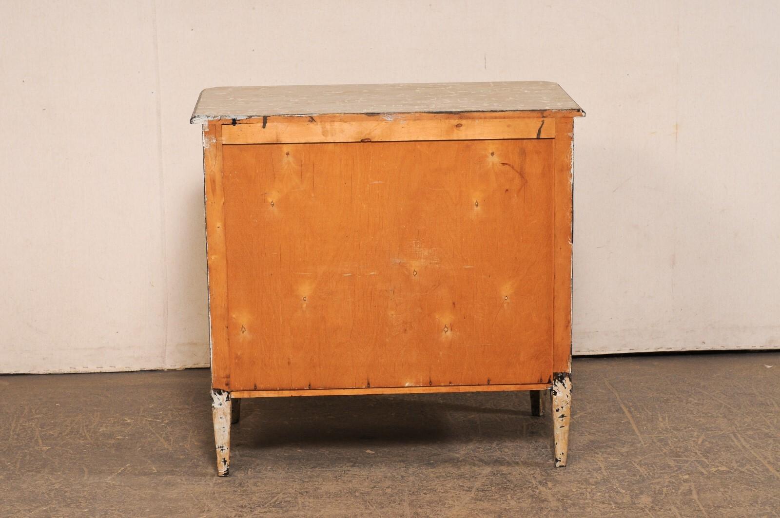 Swedish Gustavian Style Chest w/Charcoal Trim, Early 20th C For Sale 3