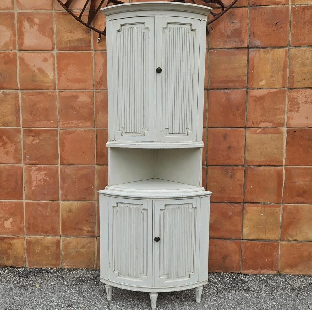 Swedish Gustavian Style Corner Cabinet 5