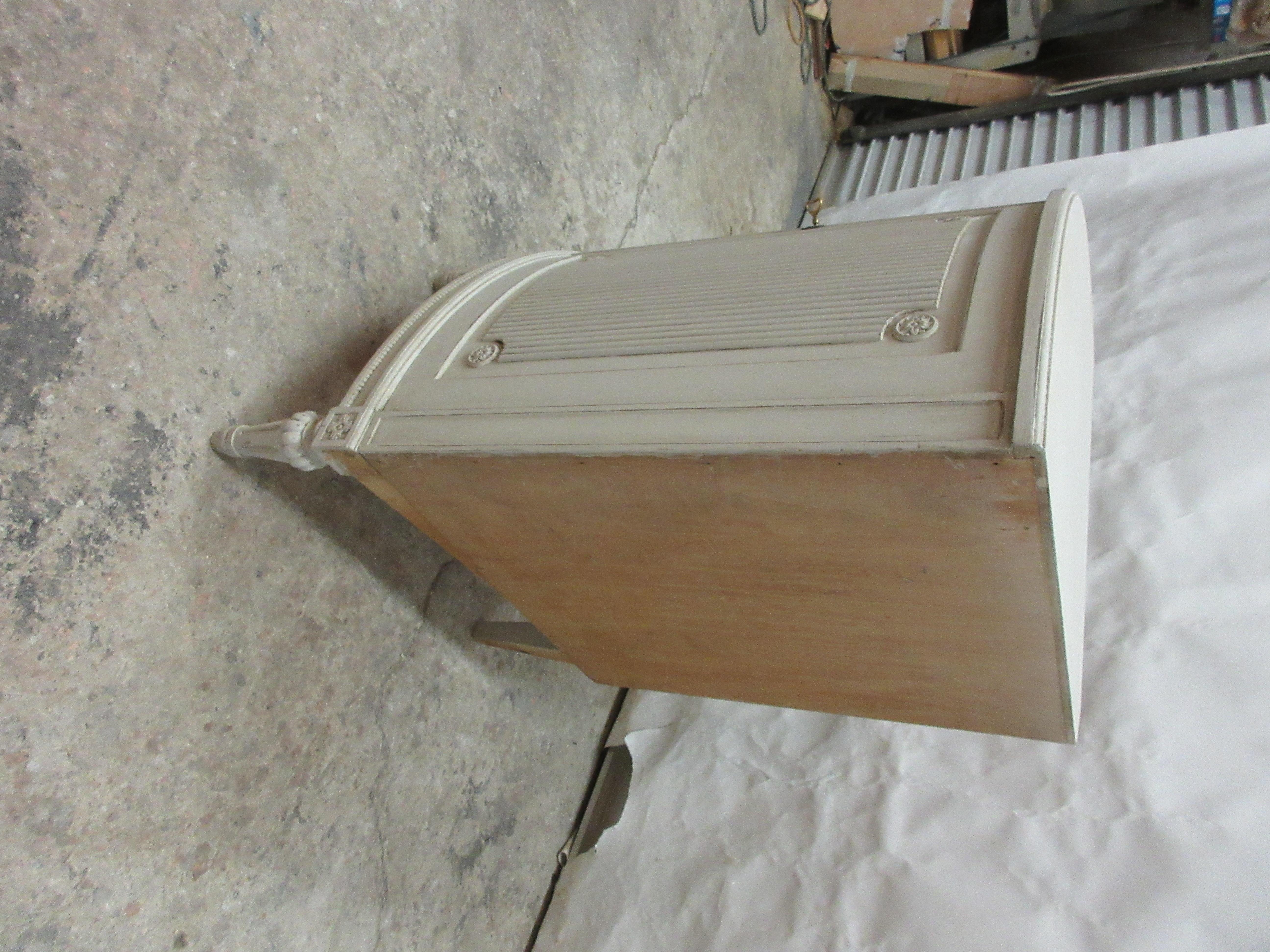 Swedish Gustavian Style Corner Cabinet 2