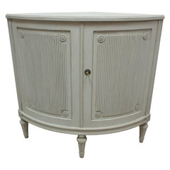 Schwedischer Eckschrank im Gustavianischen Stil