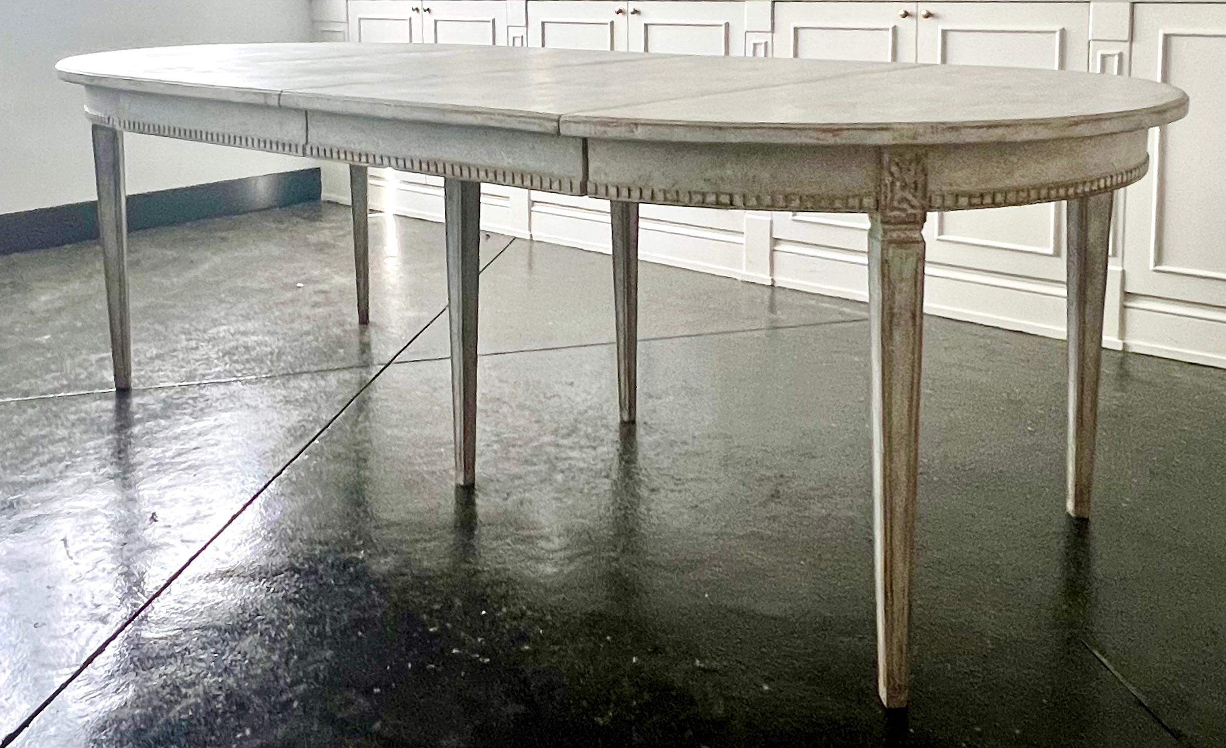 Swedish Gustavian Style Extension Dining Table with Three Leaves 1850's 4
