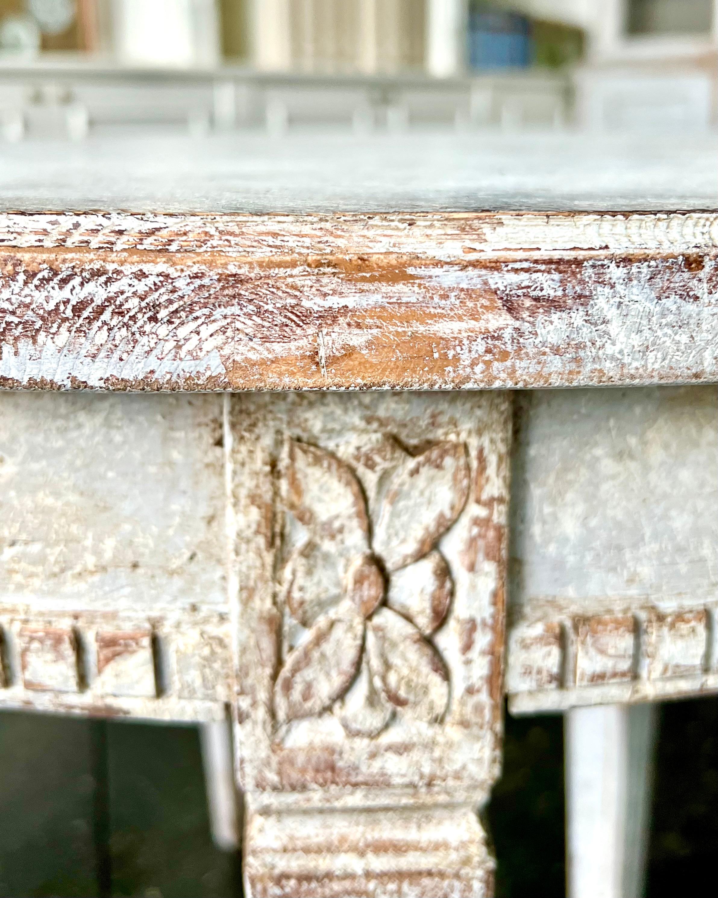 Swedish Gustavian Style Extension Dining Table with Three Leaves 1850's 7