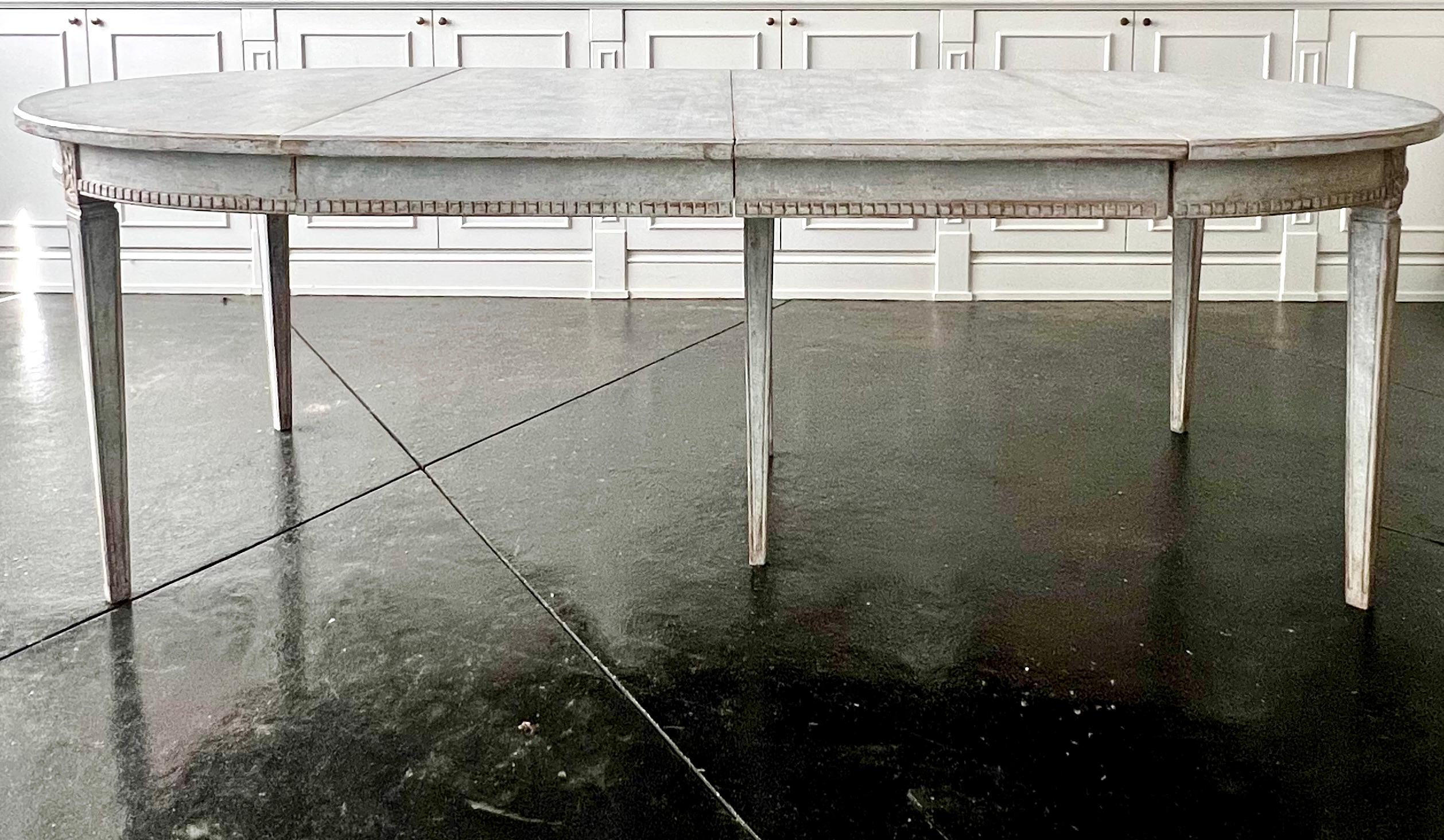 Swedish Gustavian Style Extension Dining Table with Three Leaves 1850's 2