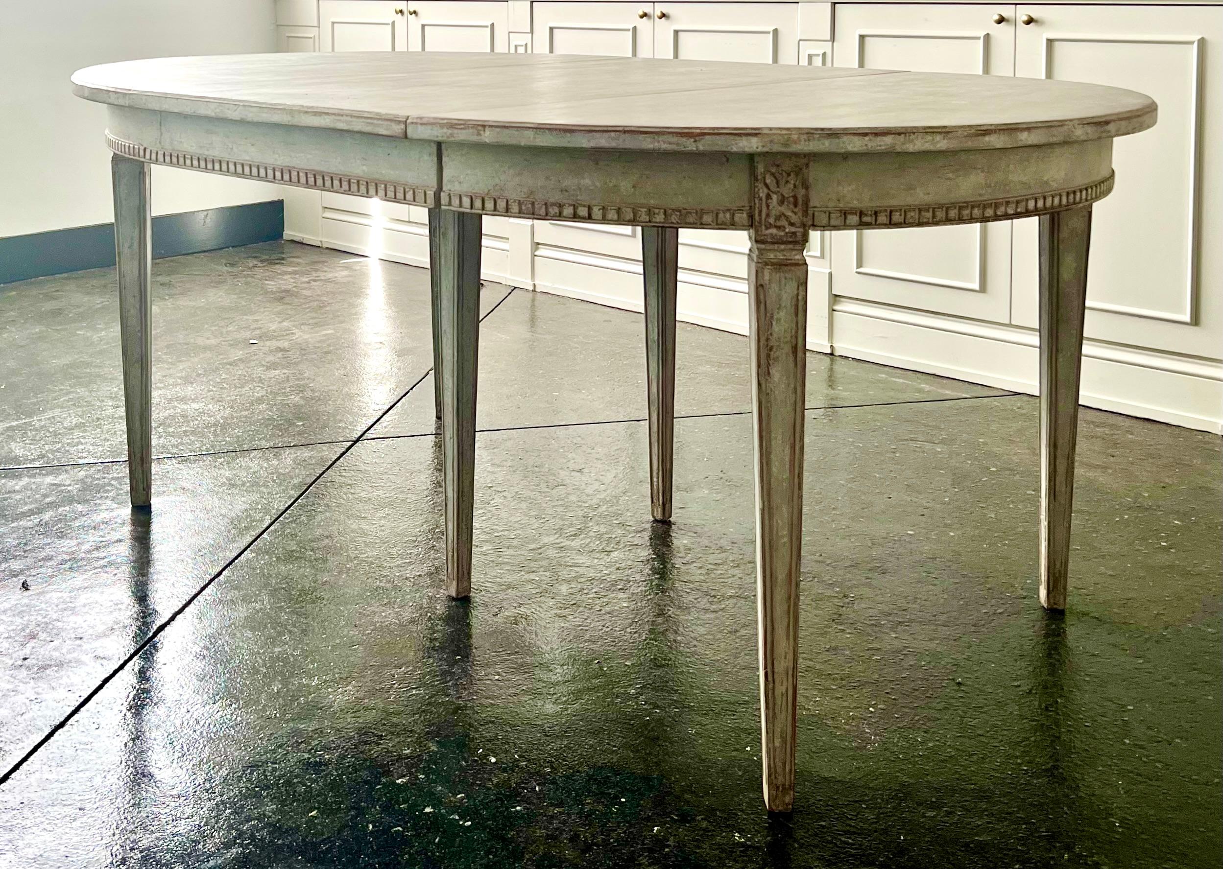 Swedish Gustavian Style Extension Dining Table with Three Leaves 1850's 3