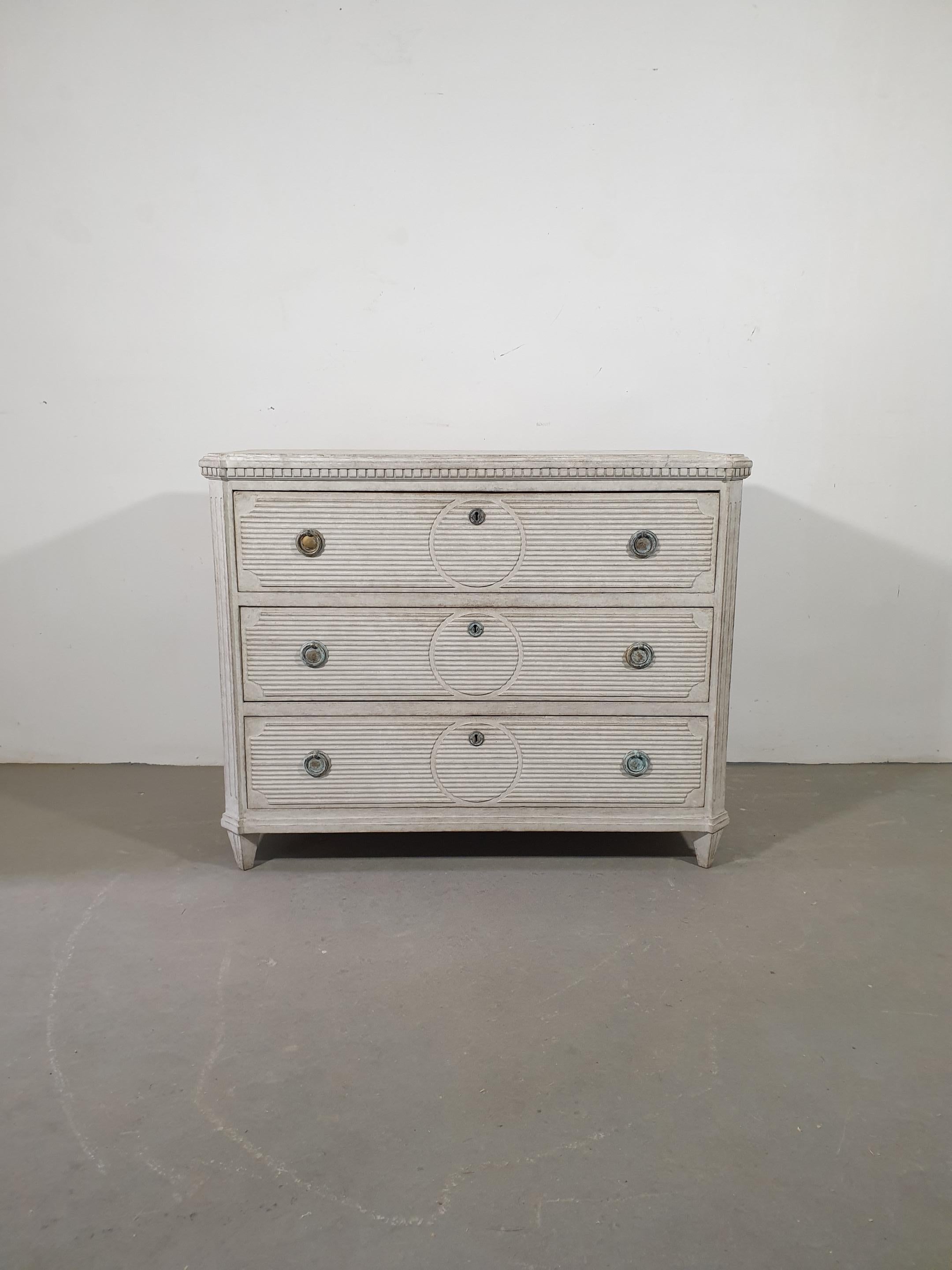 Swedish Gustavian Style Gray Painted Three-Drawer Chest with Carved Panels 3