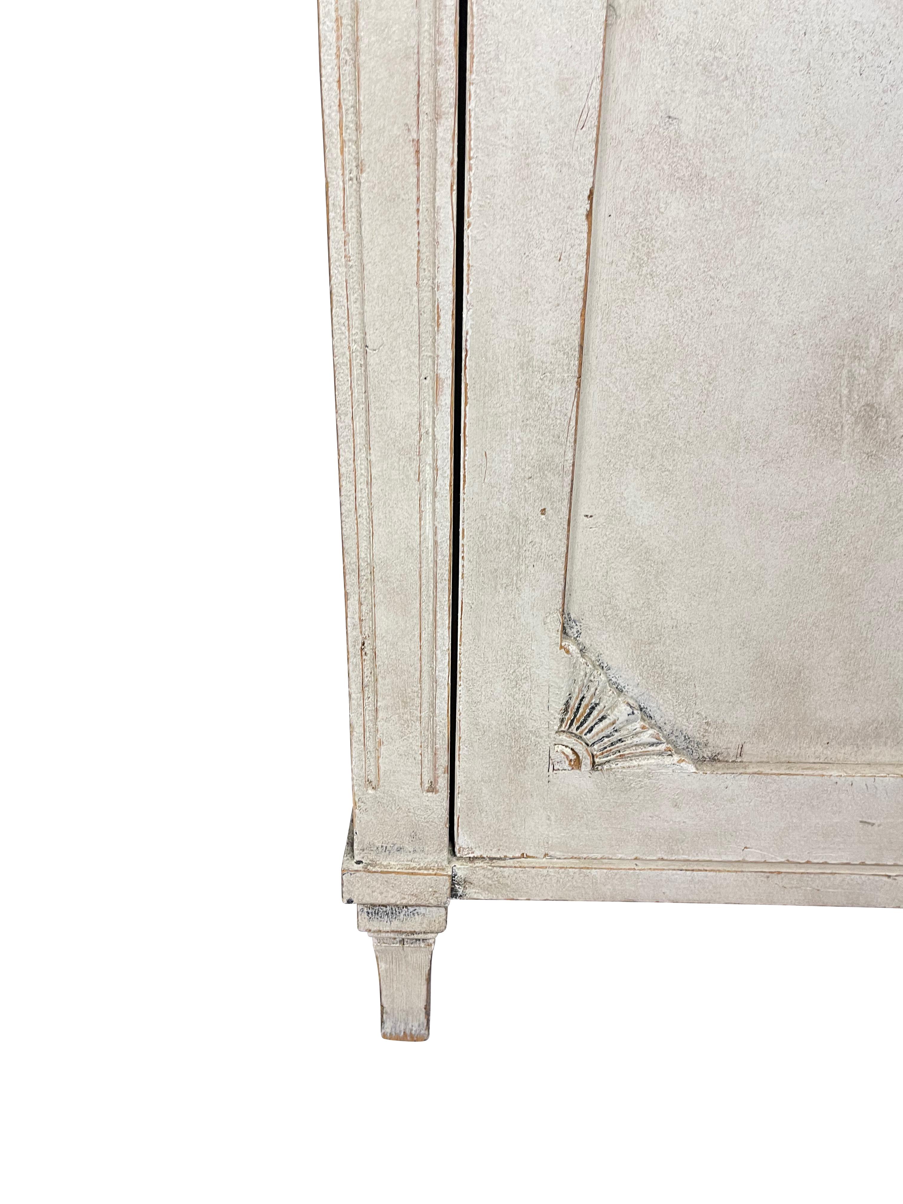 19th Century Swedish Gustavian Lime Washed Buffet / Server For Sale 2