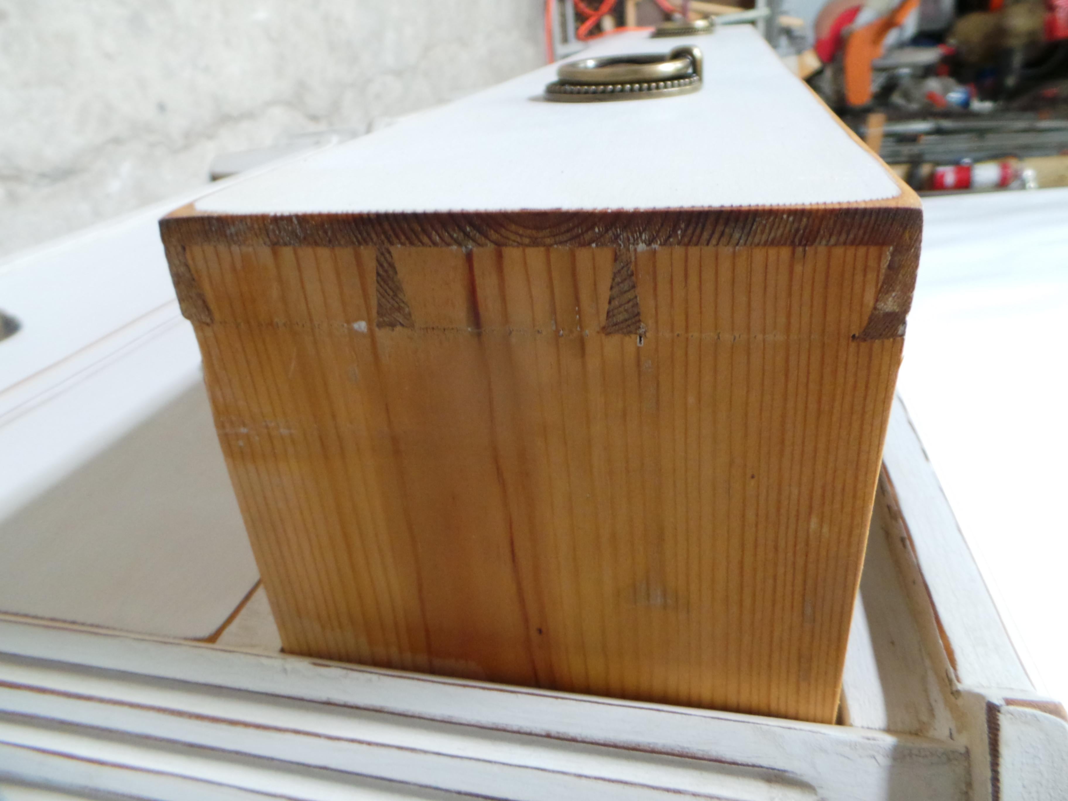 Swedish Gustavian Style Matching Set Chest of Drawers For Sale 2