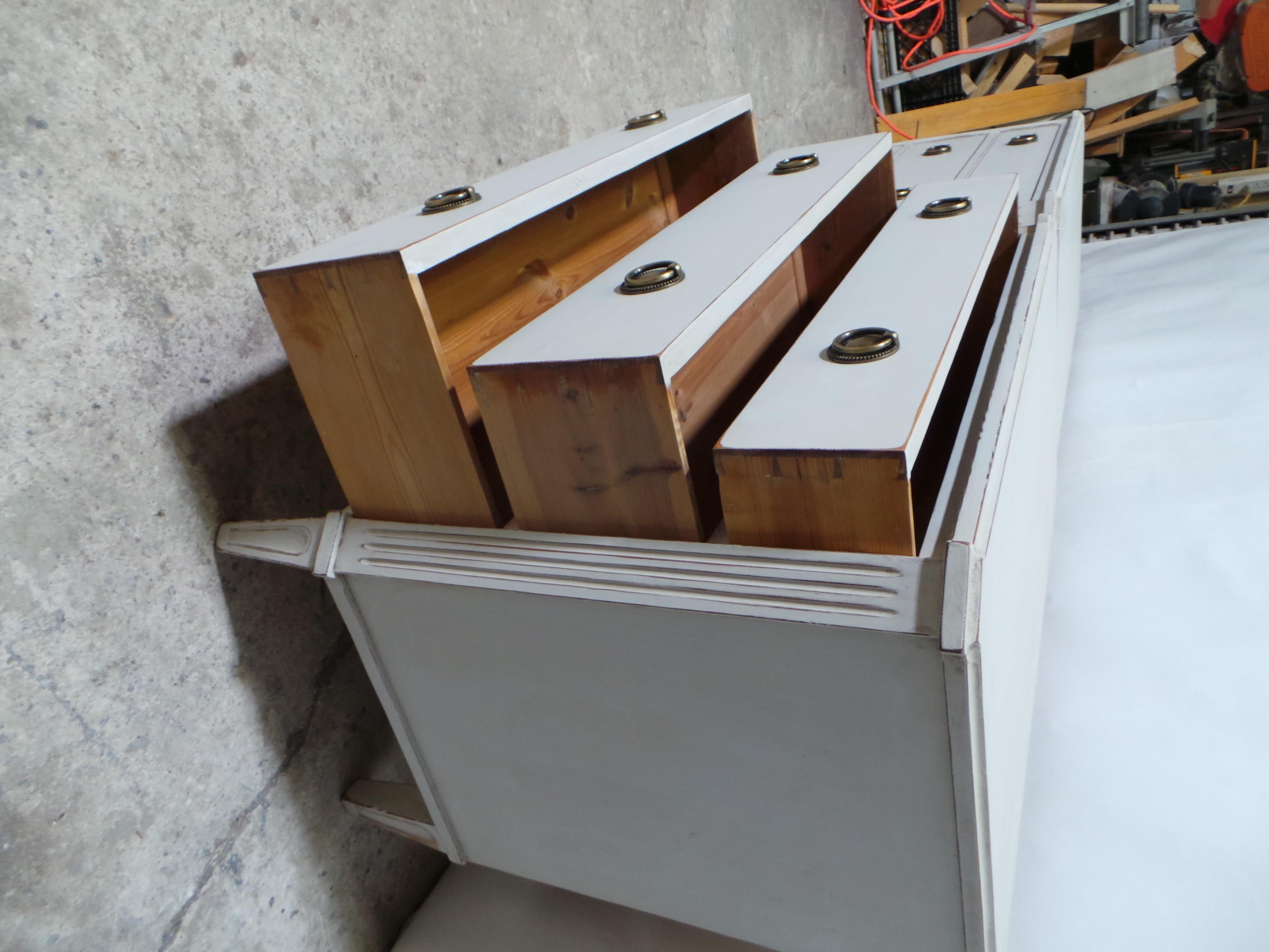 Swedish Gustavian Style Matching Set Chest of Drawers For Sale 3