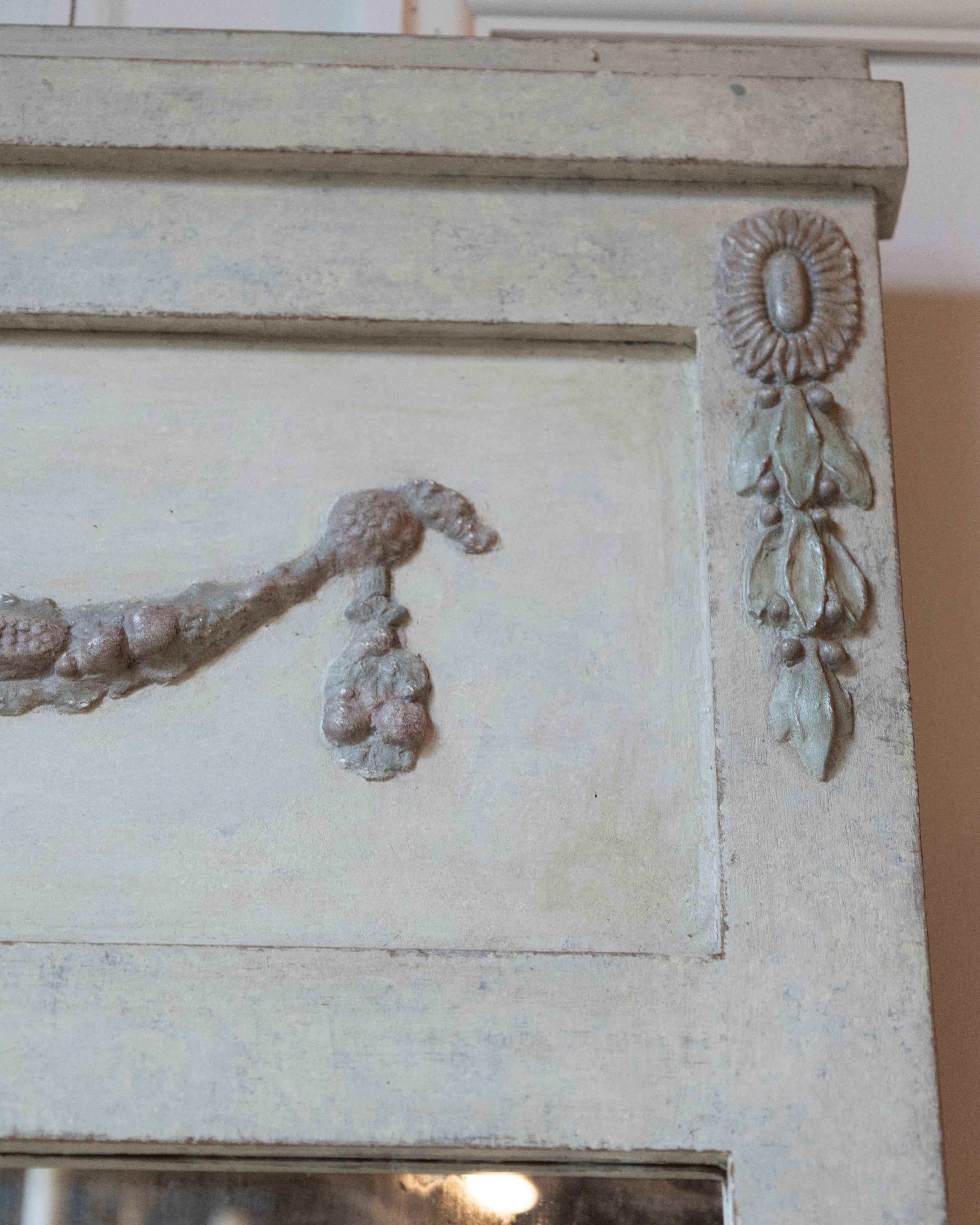 Painted Swedish Gustavian Style Mirror with Garland Motif, circa 1920 For Sale